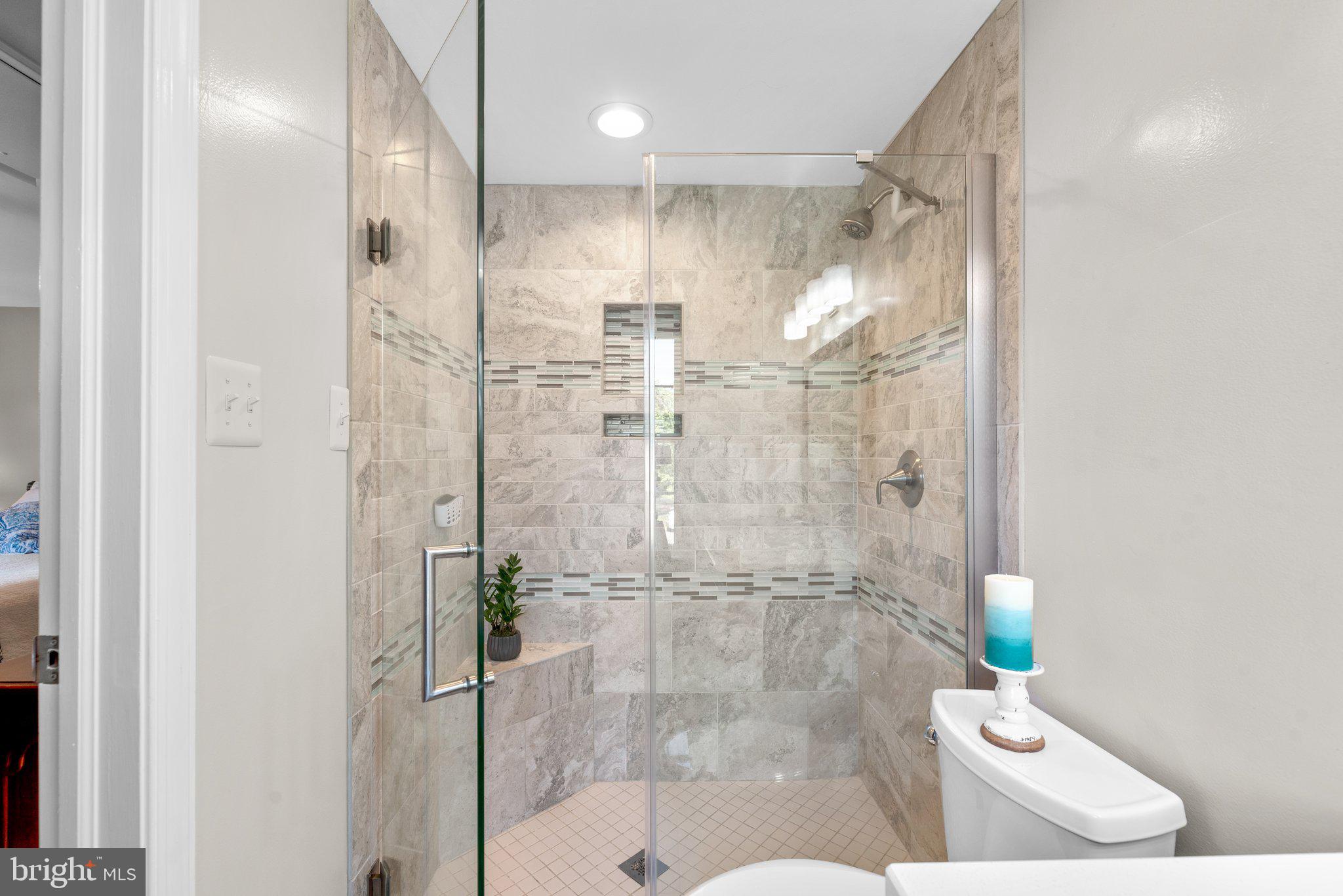 VALLEY MEADE - Residential