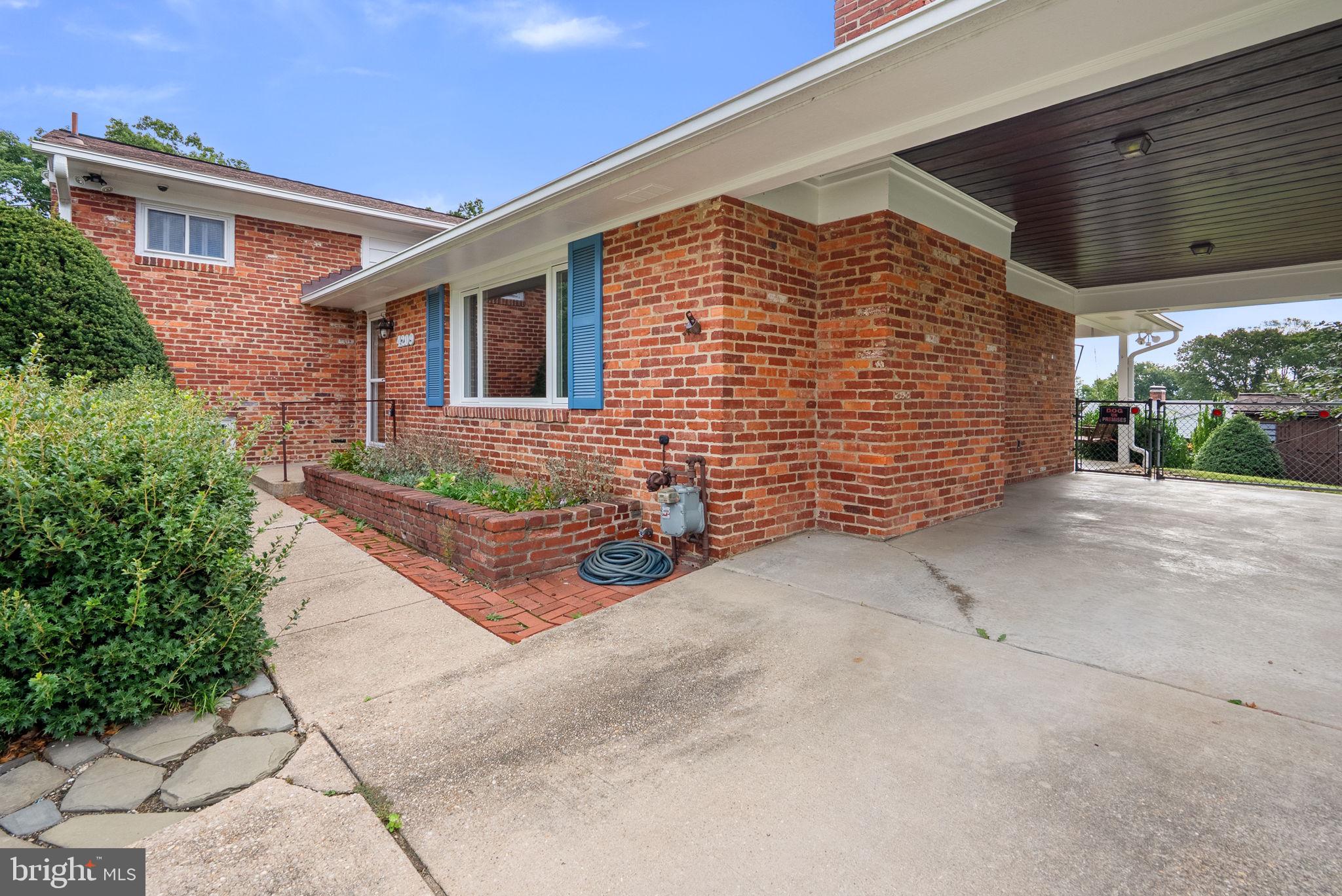 4209 BRANDON LANE