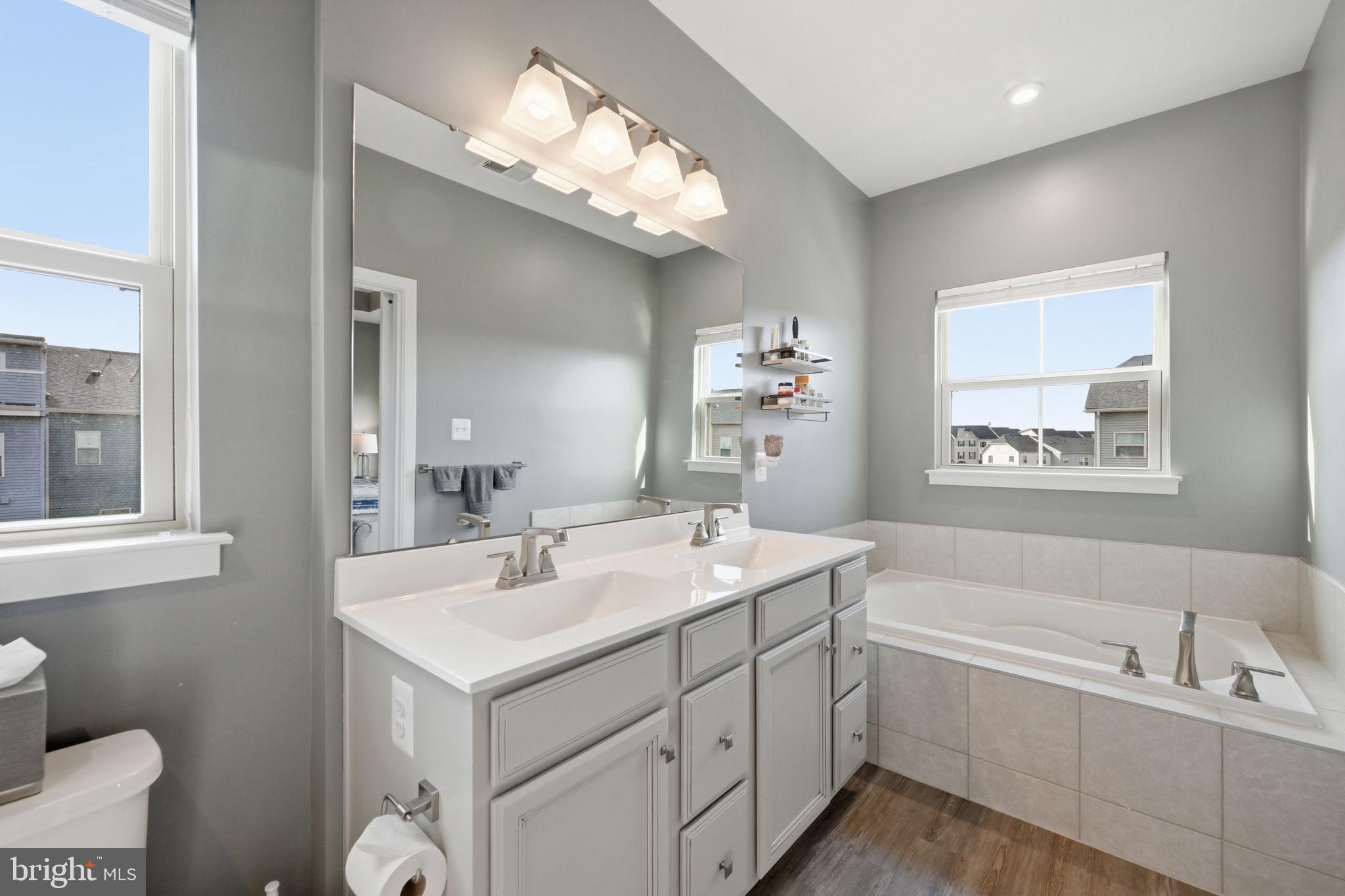 LAKE LINGANORE OAKDALE - Residential