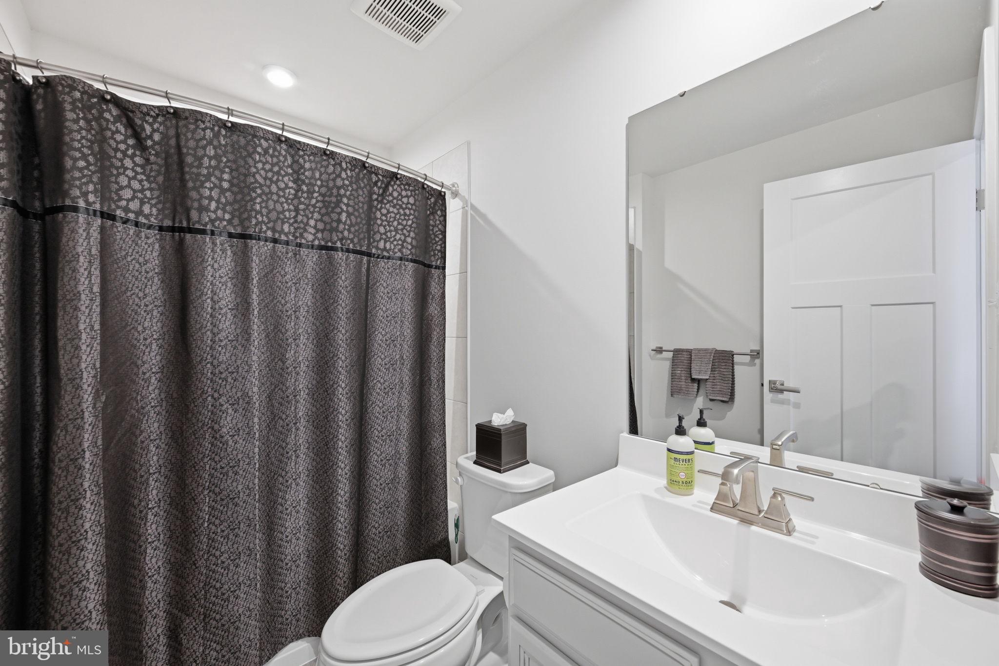 LAKE LINGANORE OAKDALE - Residential