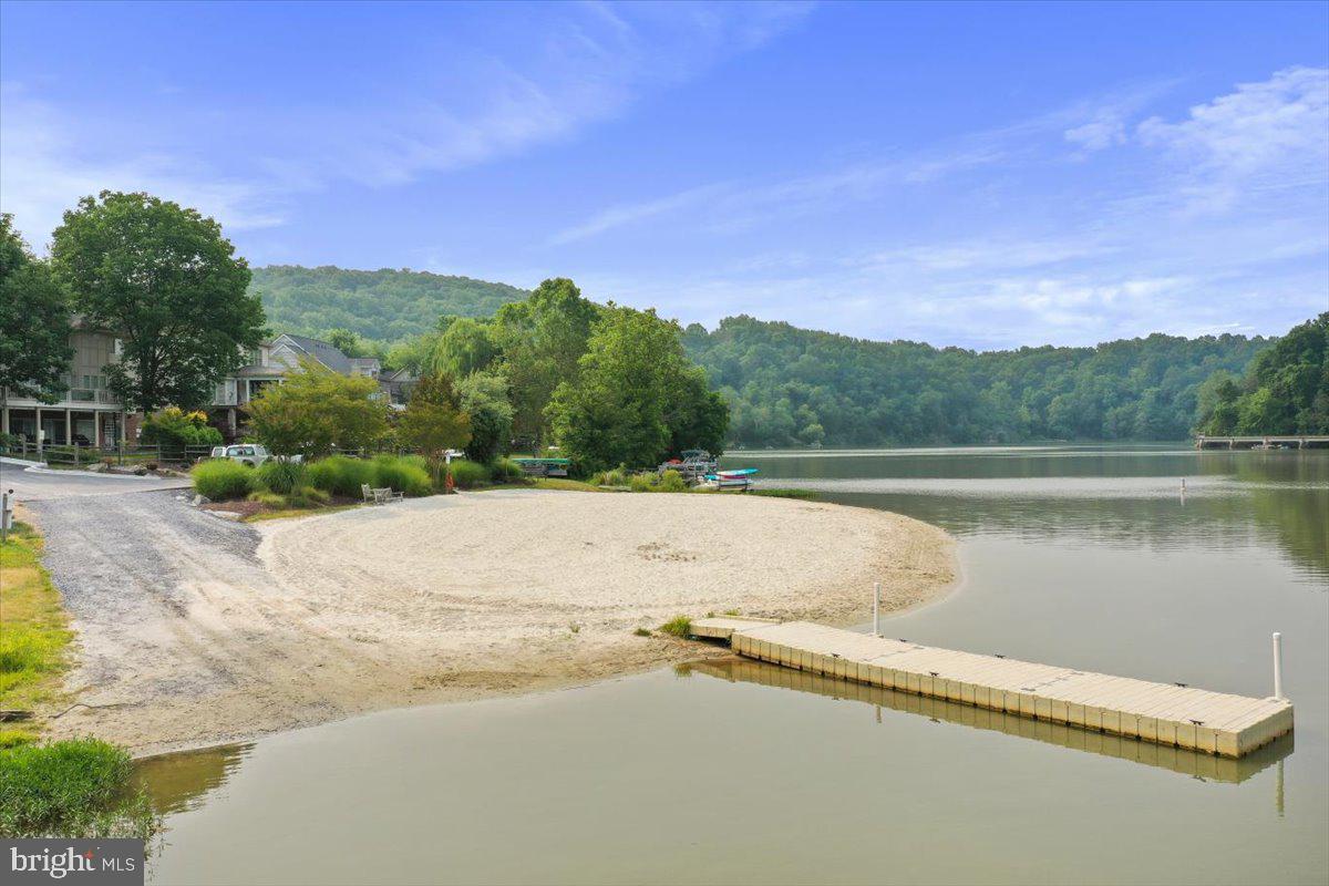 LAKE LINGANORE OAKDALE - Residential