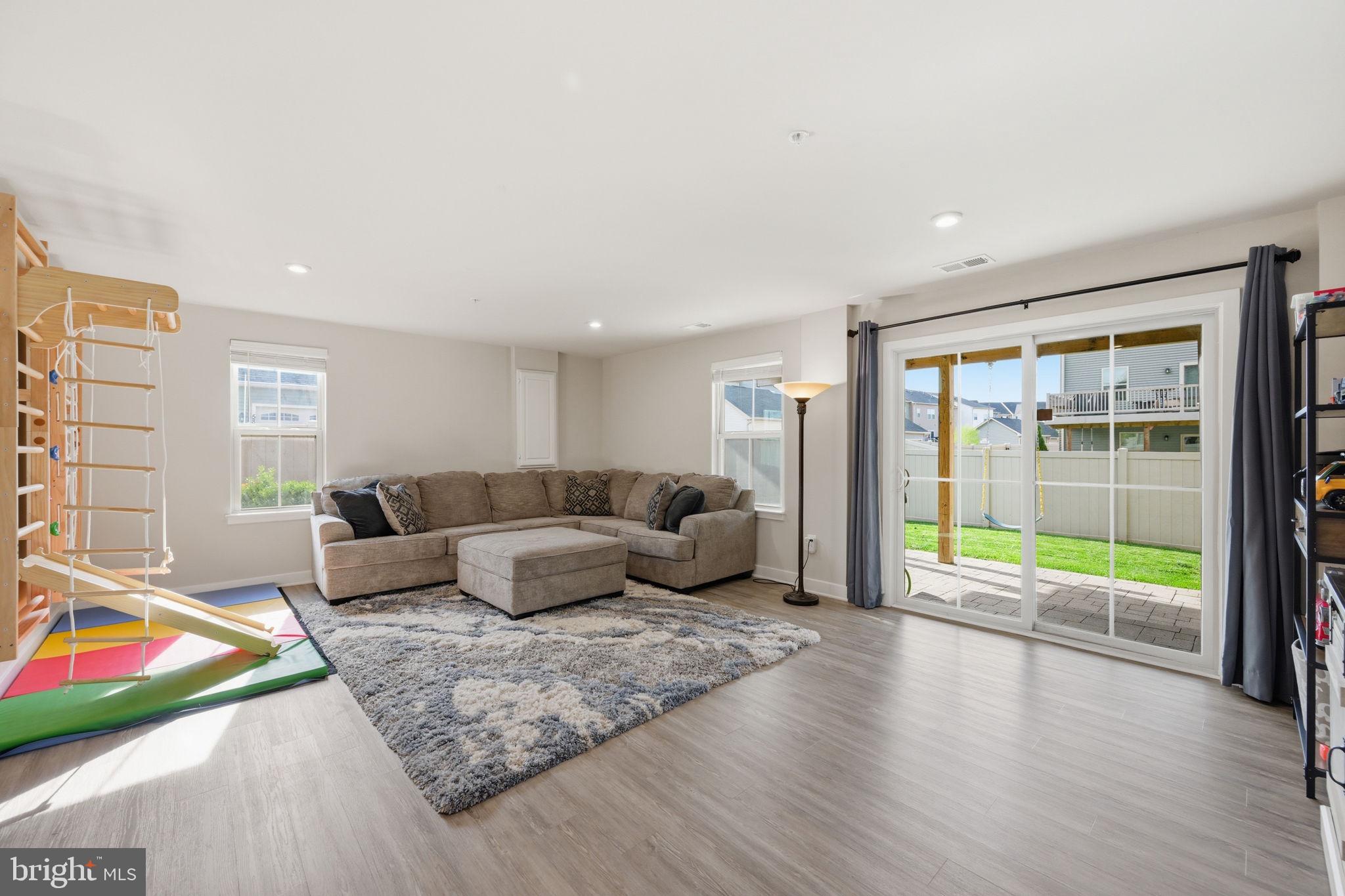 LAKE LINGANORE OAKDALE - Residential