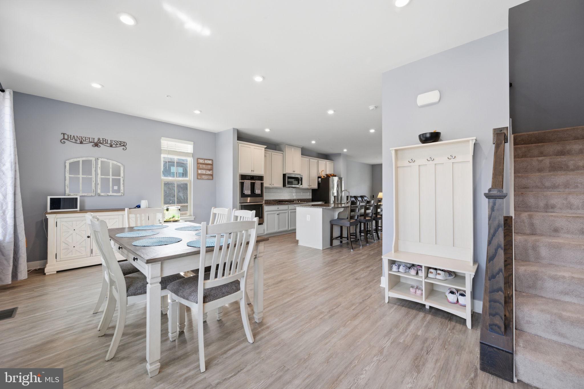 LAKE LINGANORE OAKDALE - Residential