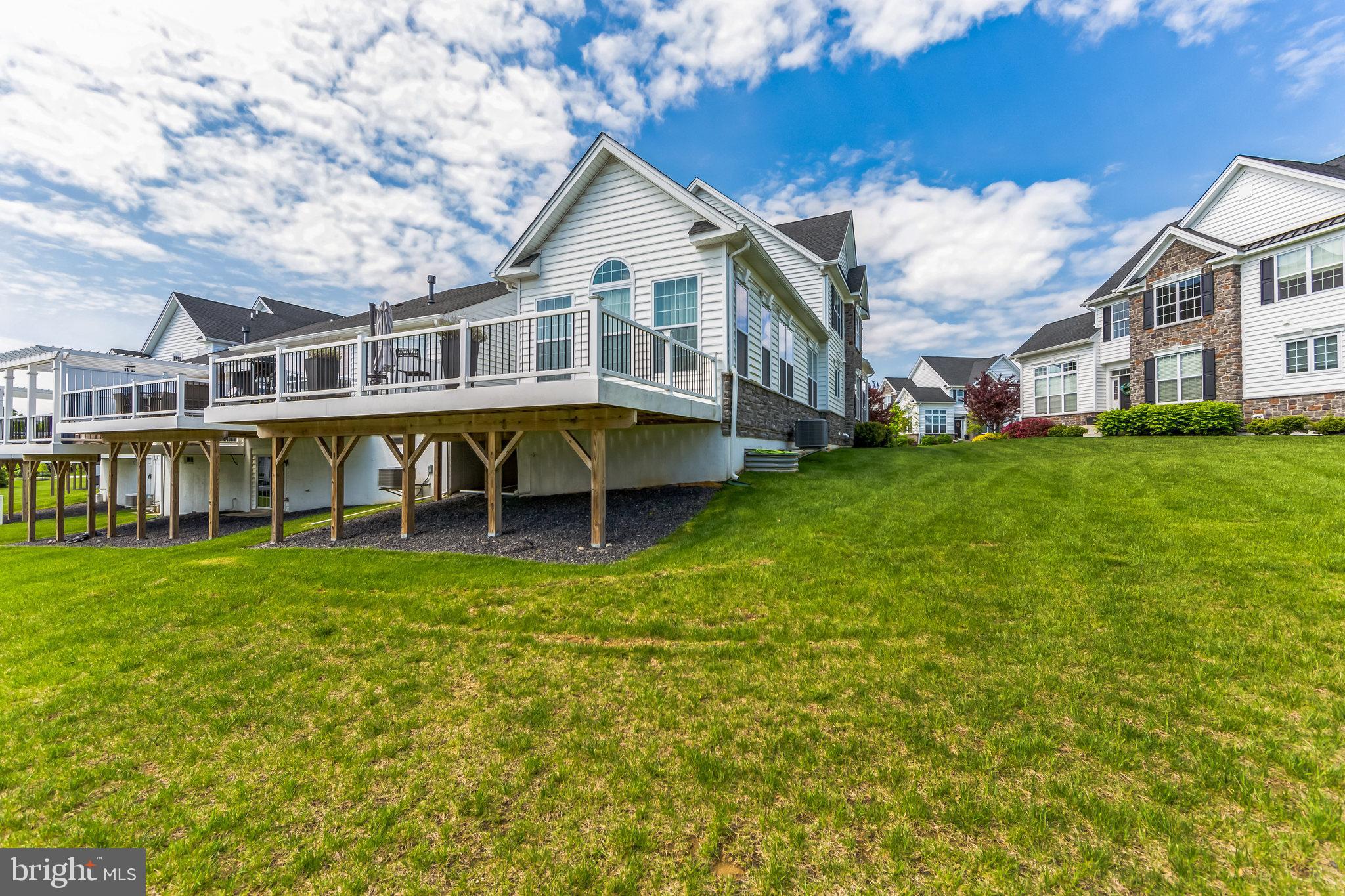 ENCLAVE AT ELLIS PRE - Residential