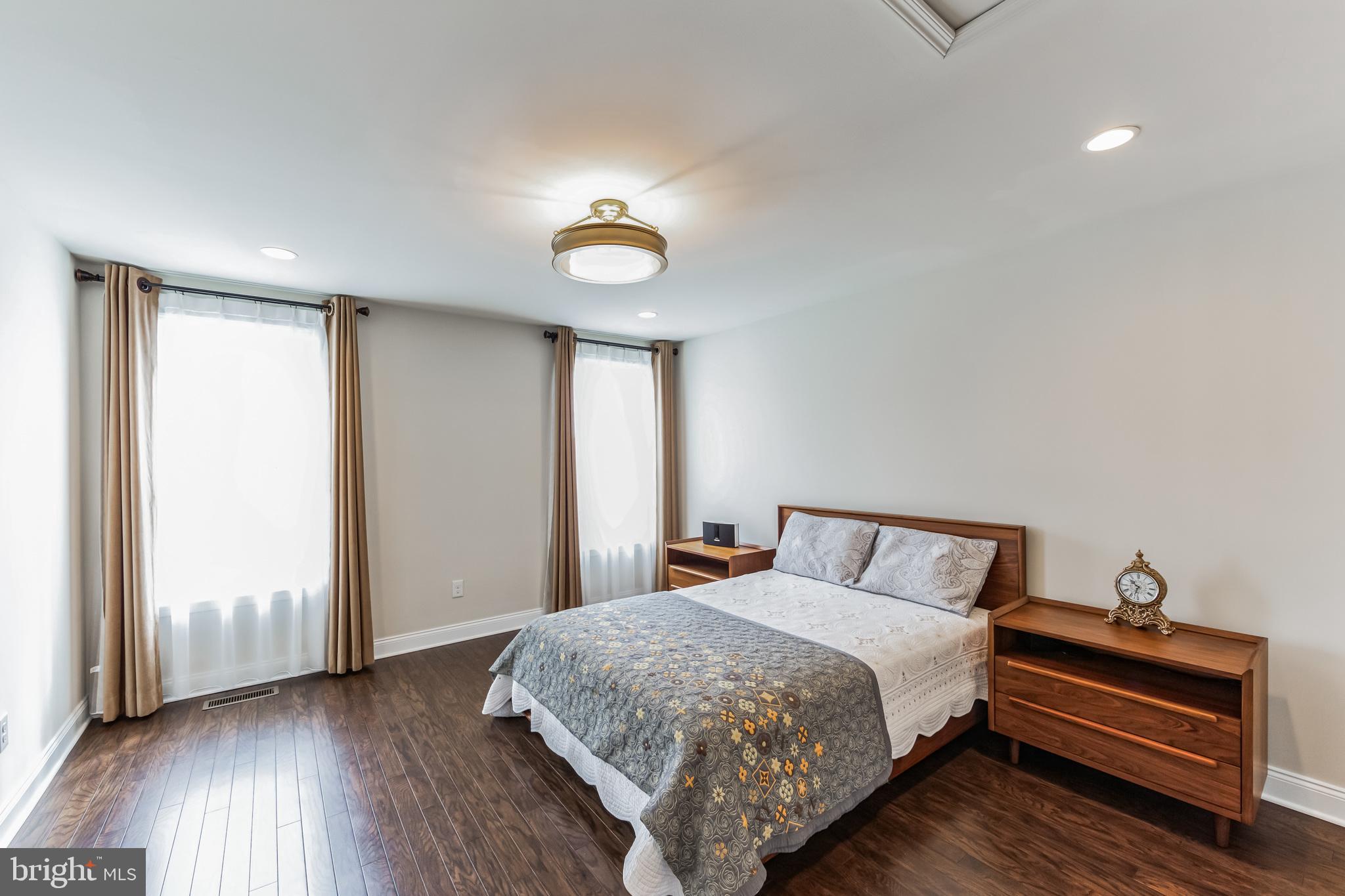 ENCLAVE AT ELLIS PRE - Residential