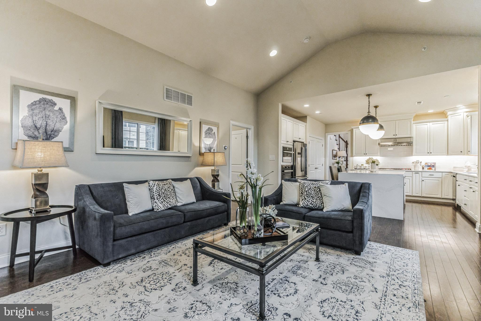 ENCLAVE AT ELLIS PRE - Residential