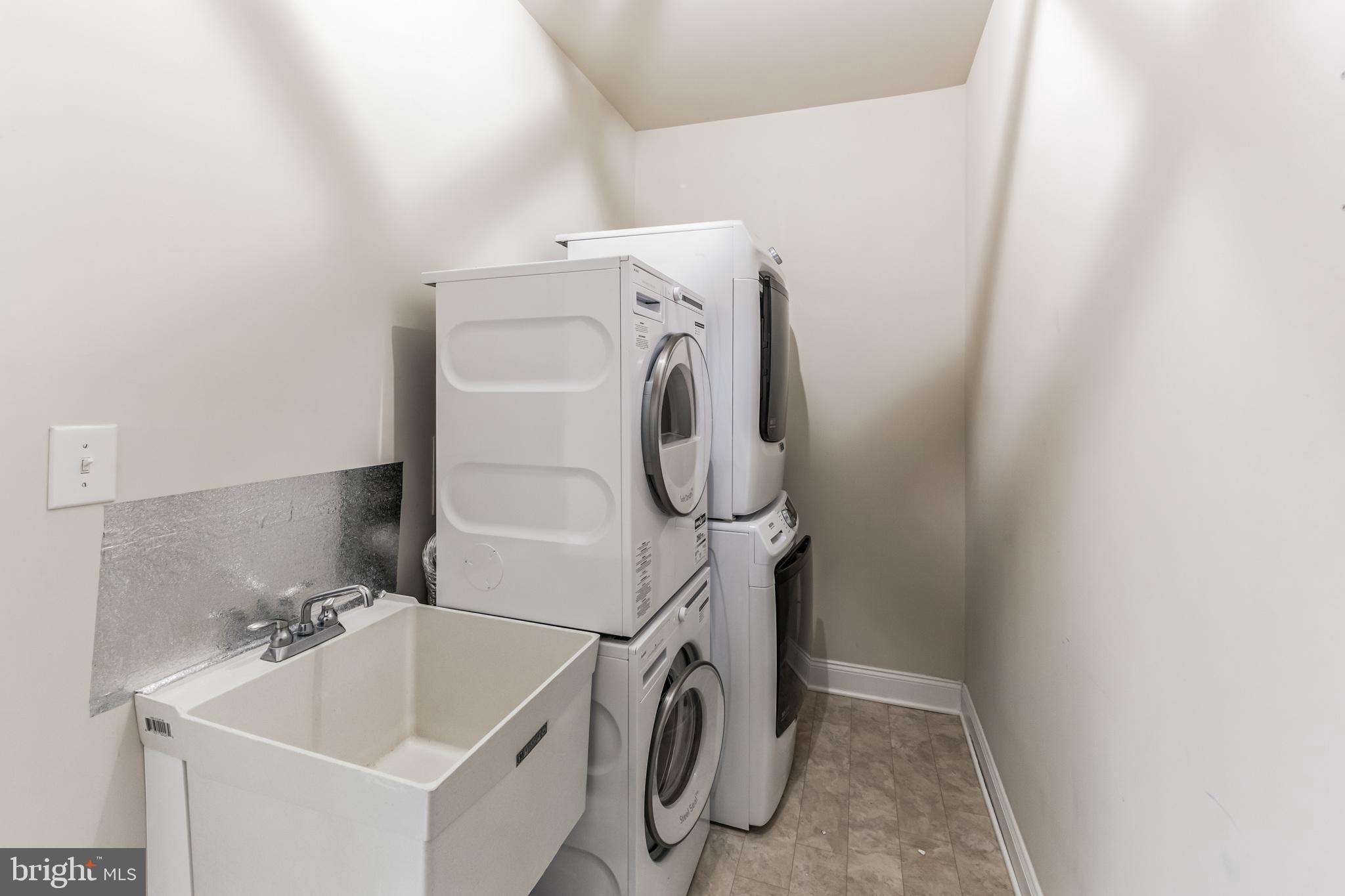 ENCLAVE AT ELLIS PRE - Residential