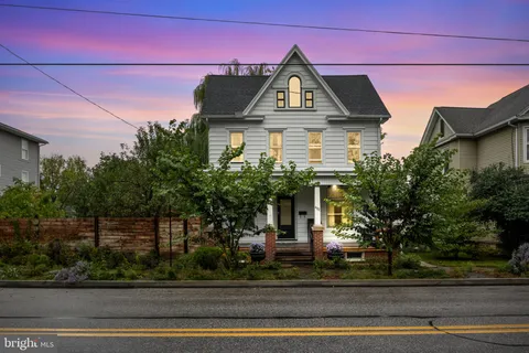 422 W Simpson Street, Mechanicsburg, PA 17055 - #: PACB2041556