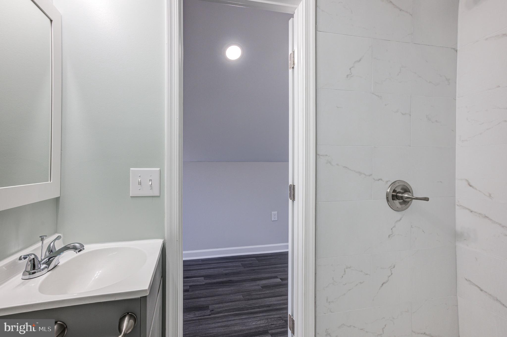 RIVERDALE PARK - Residential Lease