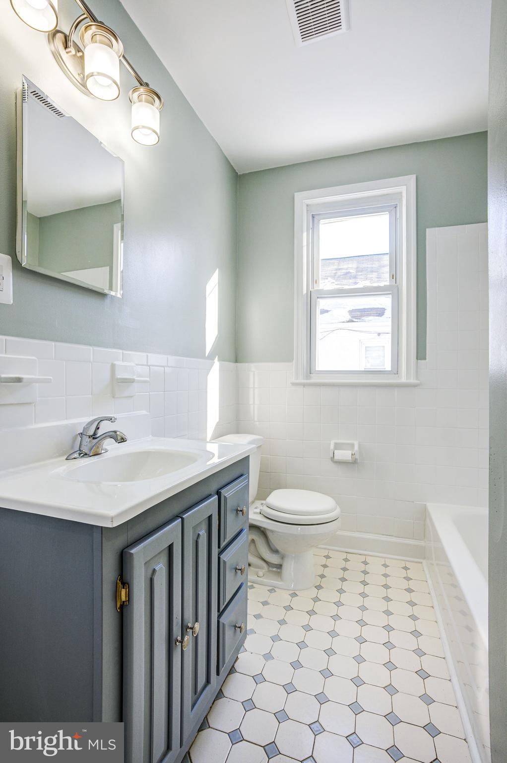 RIVERDALE PARK - Residential Lease