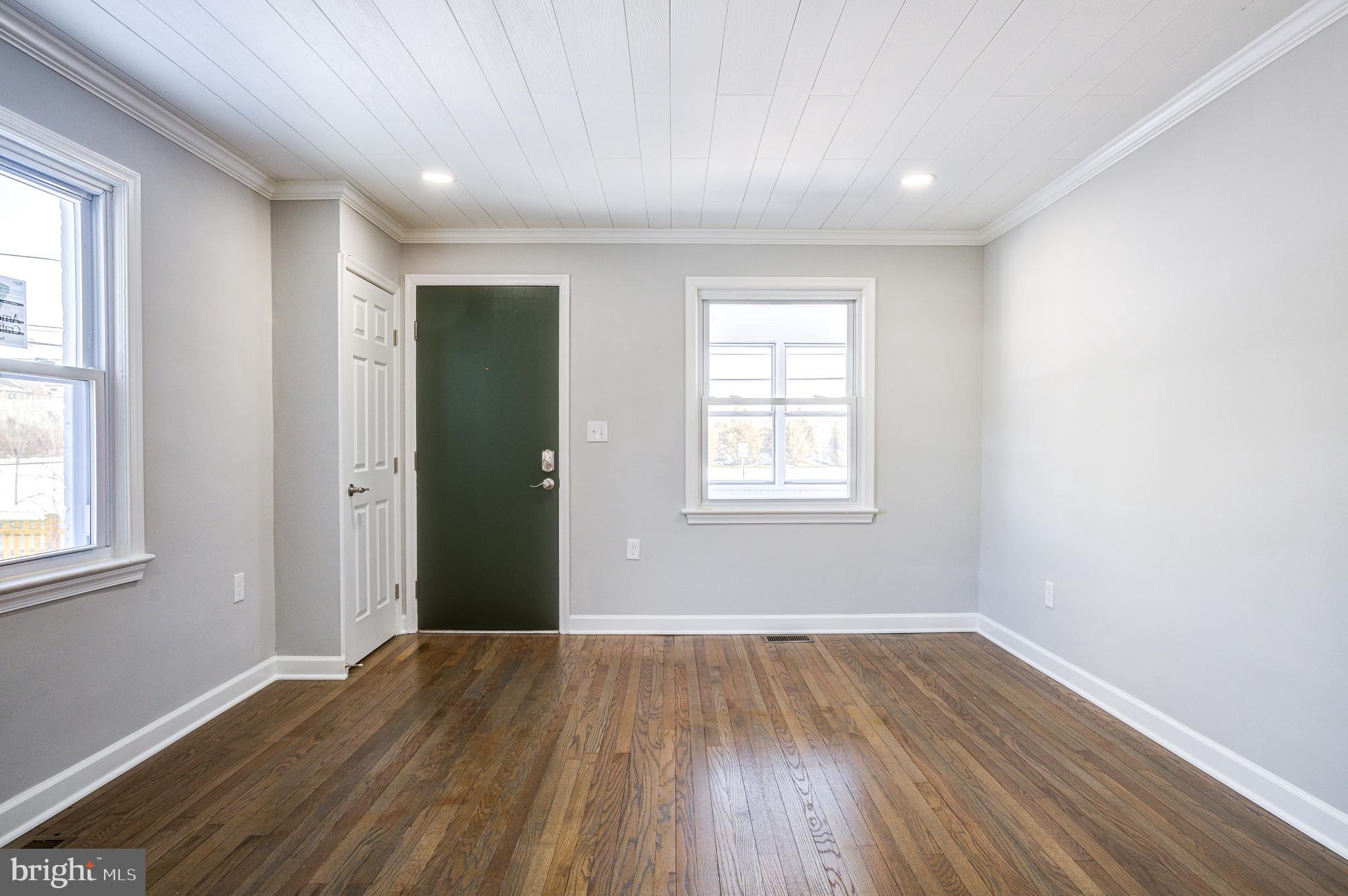 RIVERDALE PARK - Residential Lease