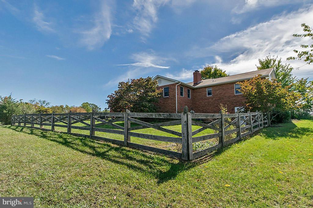 FAIRVIEW - Residential