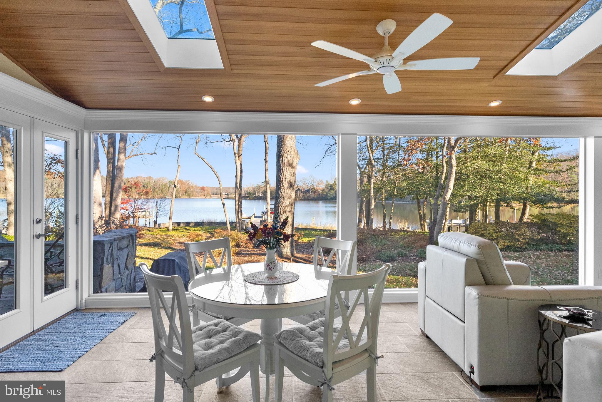 POINT FIELD LANDING - Residential