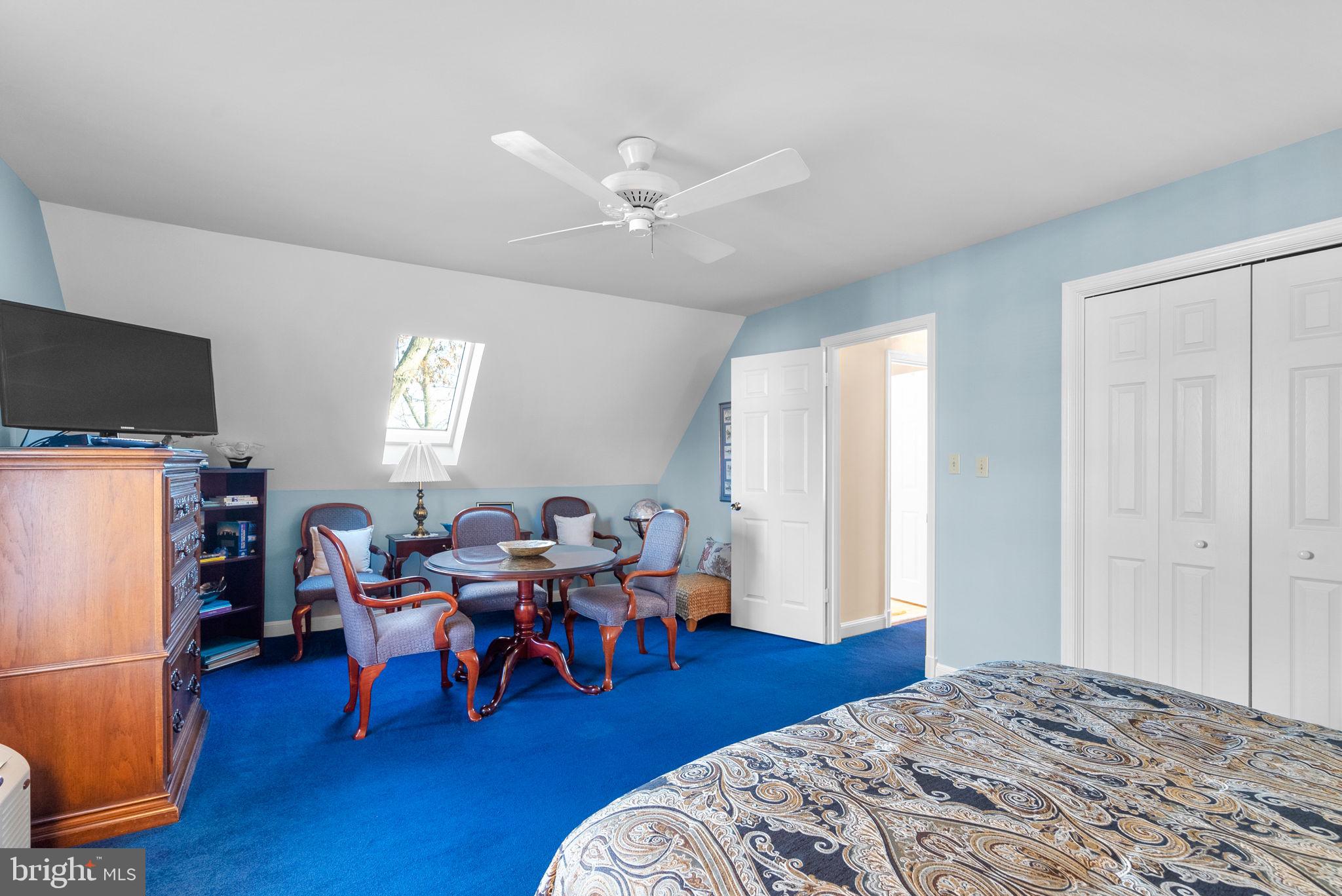 POINT FIELD LANDING - Residential