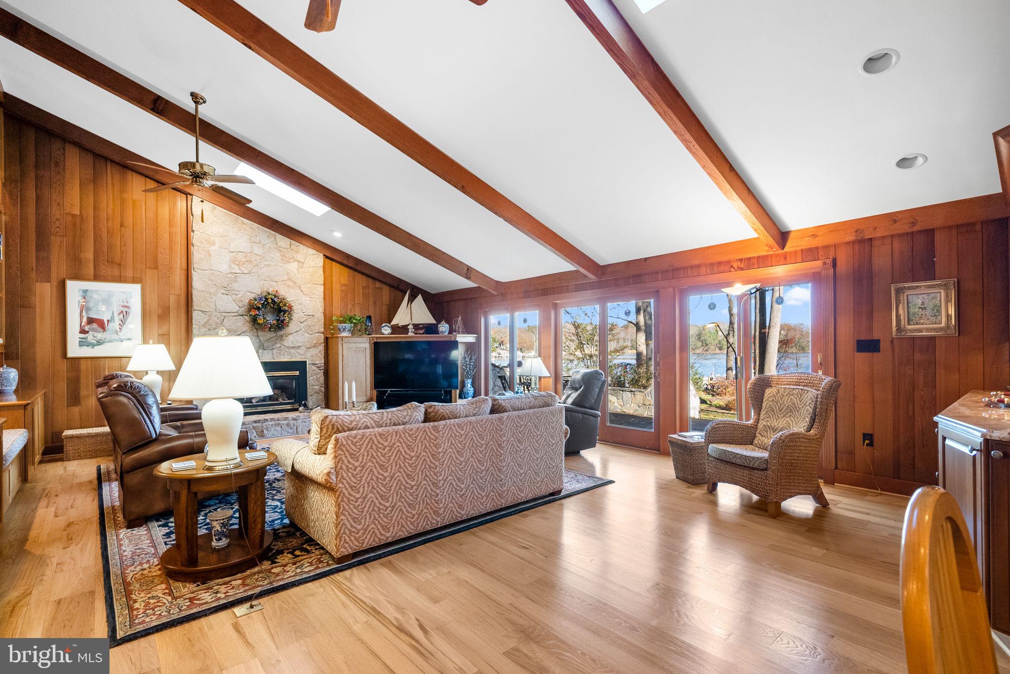 POINT FIELD LANDING - Residential