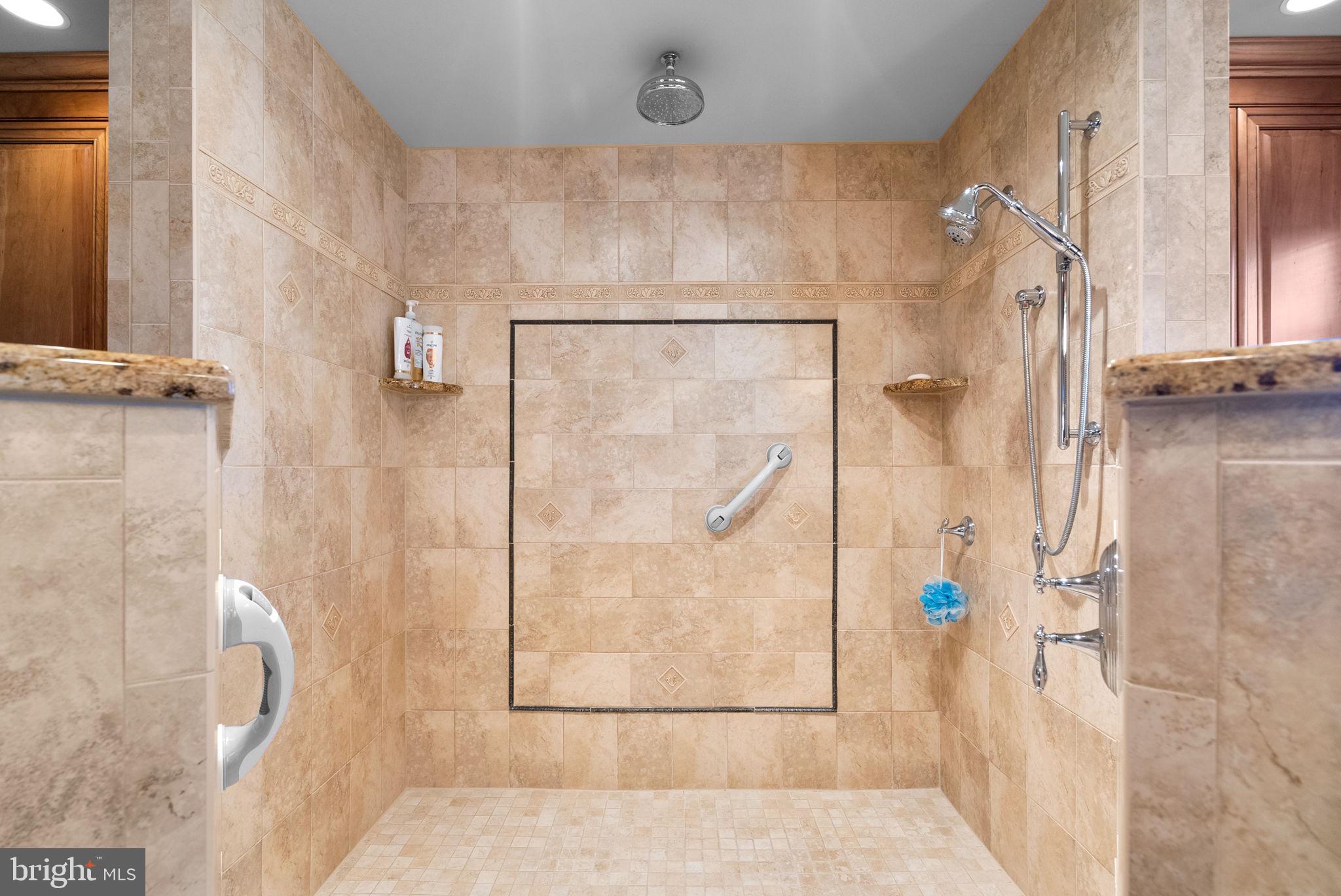 POINT FIELD LANDING - Residential