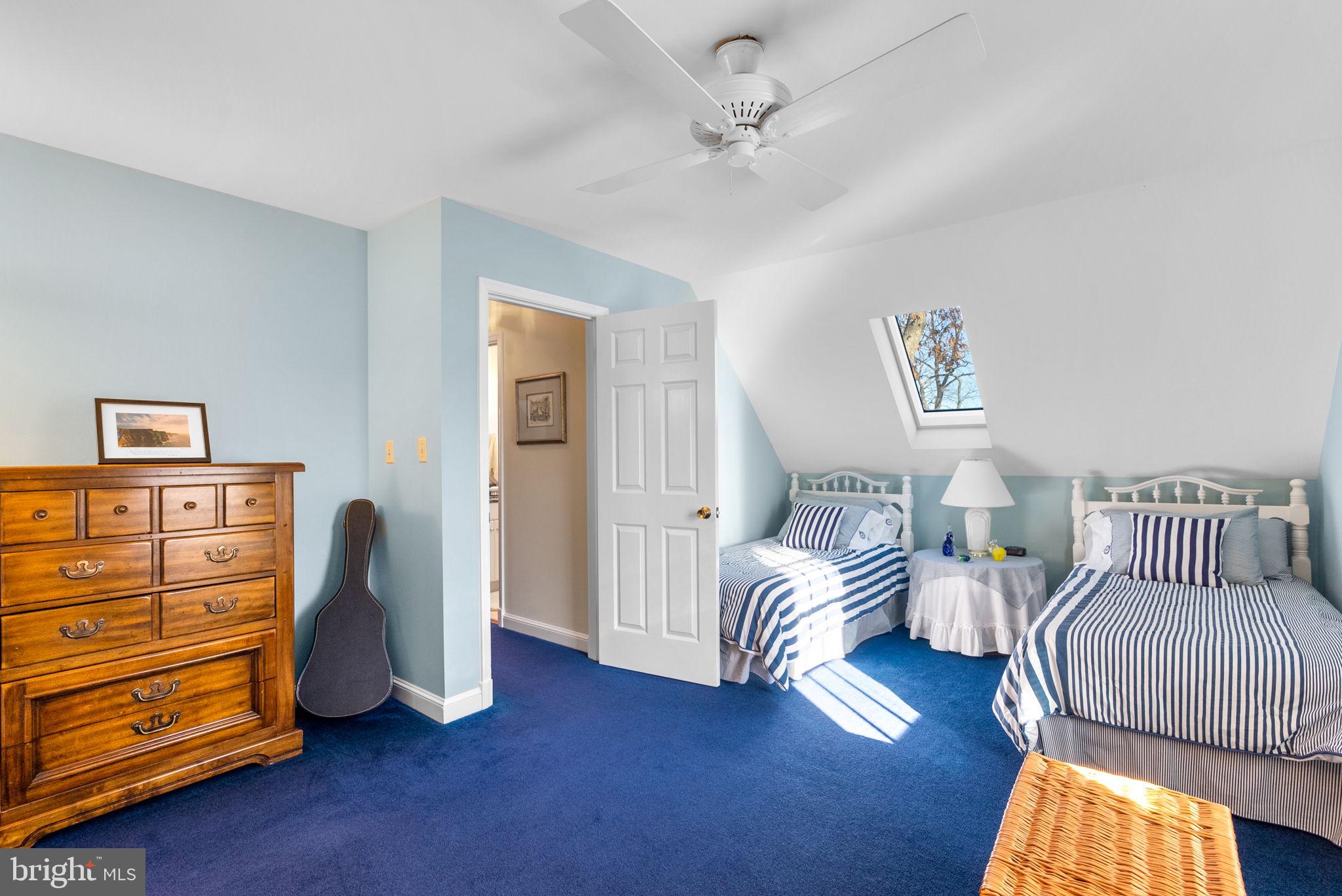 POINT FIELD LANDING - Residential