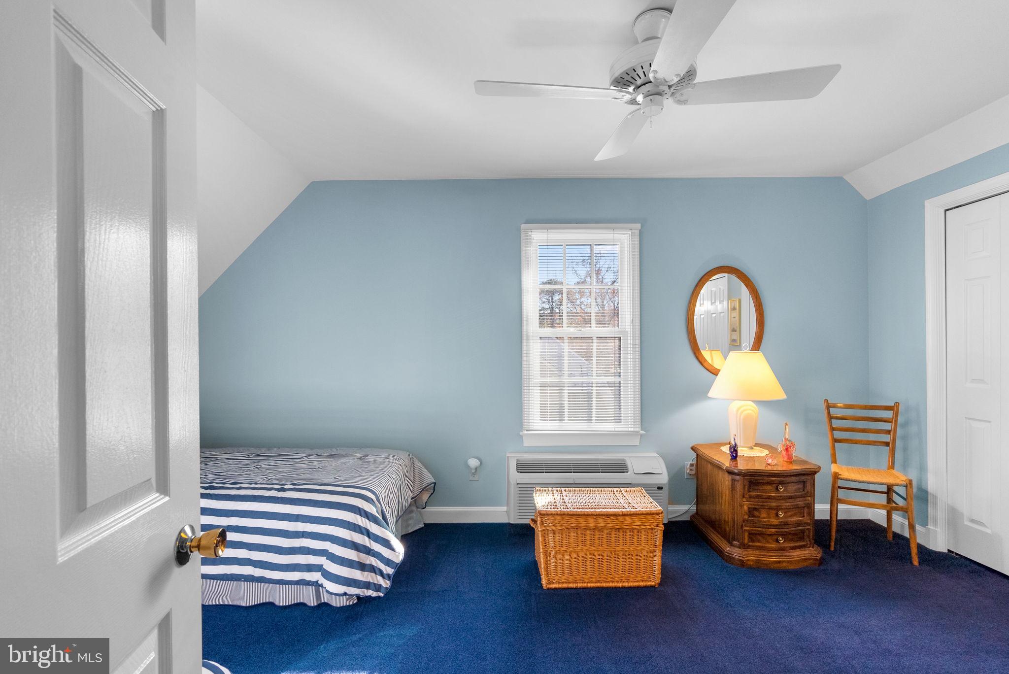 POINT FIELD LANDING - Residential