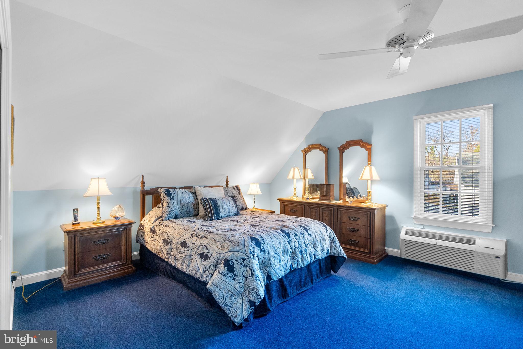 POINT FIELD LANDING - Residential