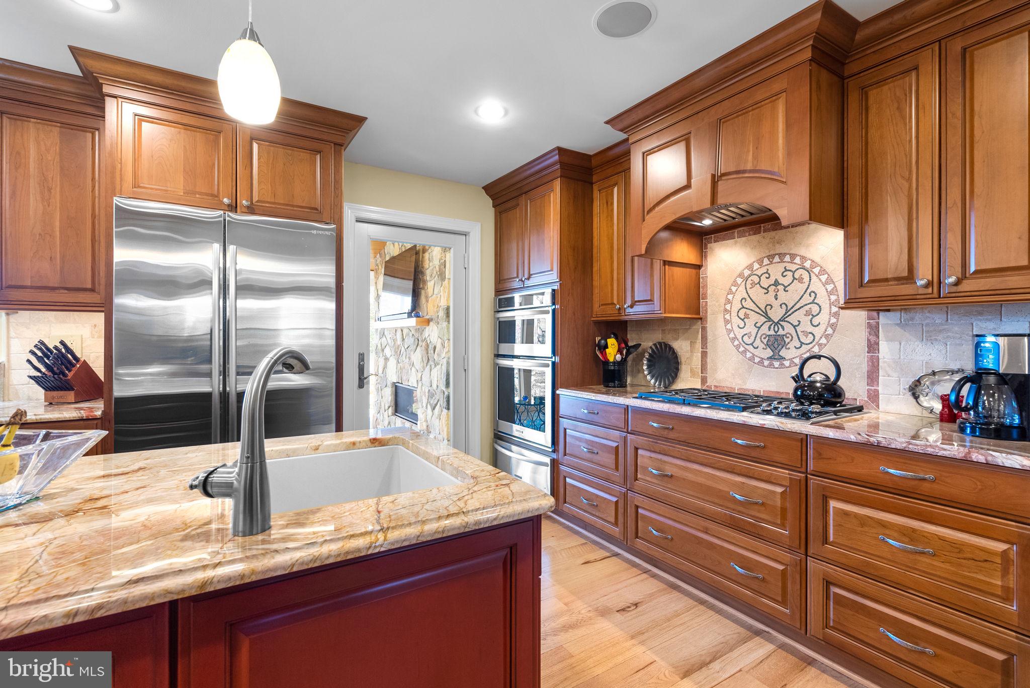 POINT FIELD LANDING - Residential