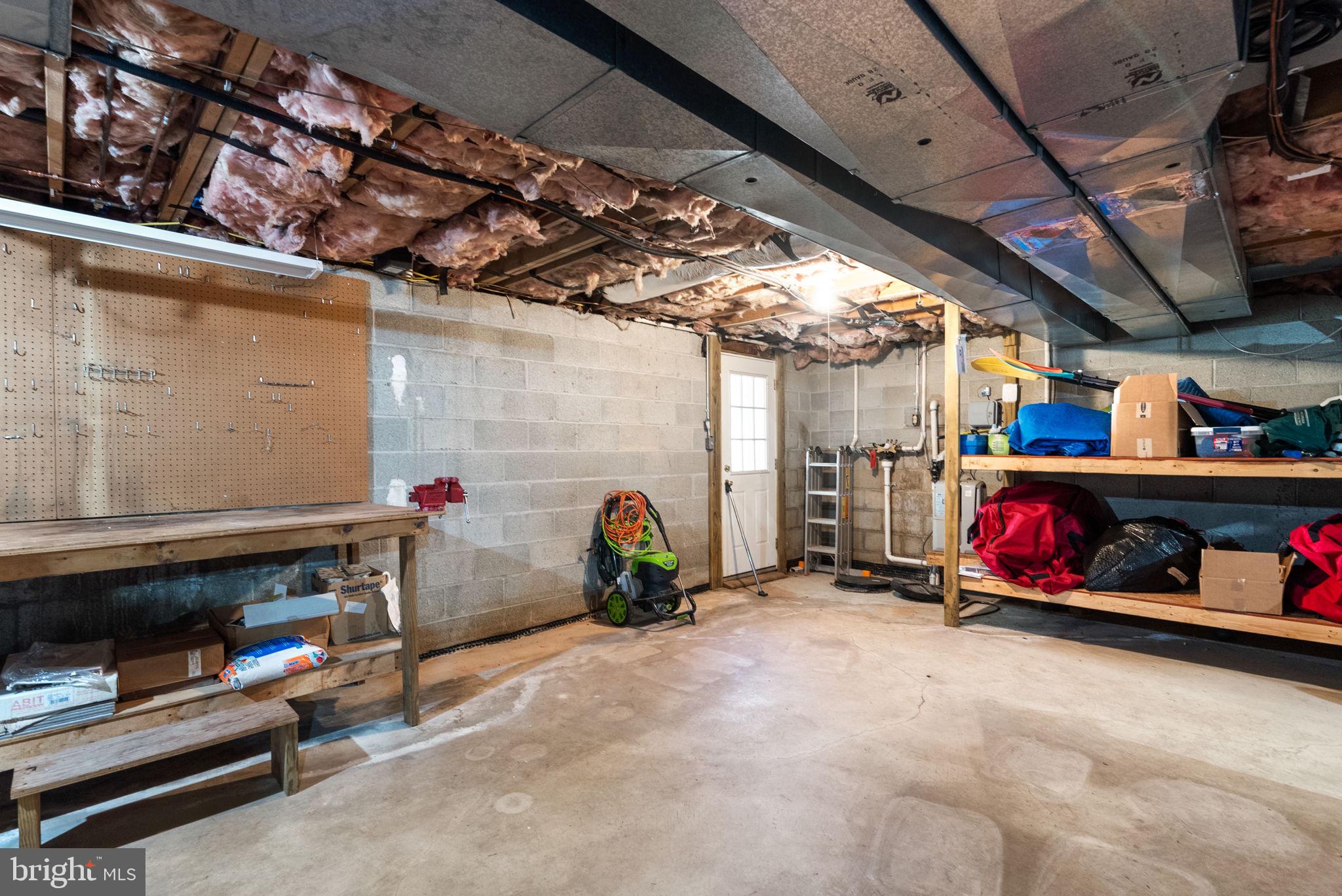 POINT FIELD LANDING - Residential