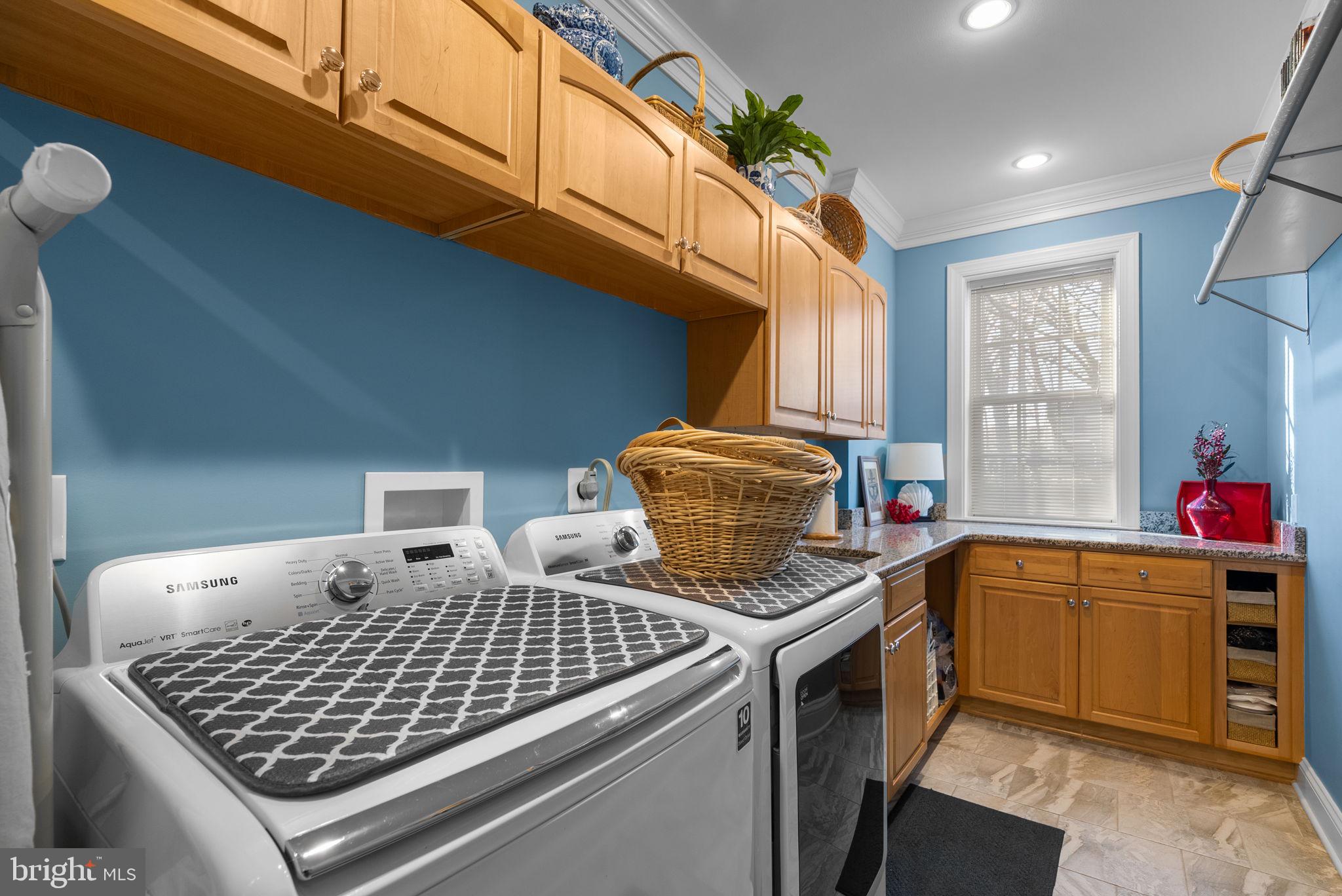 POINT FIELD LANDING - Residential