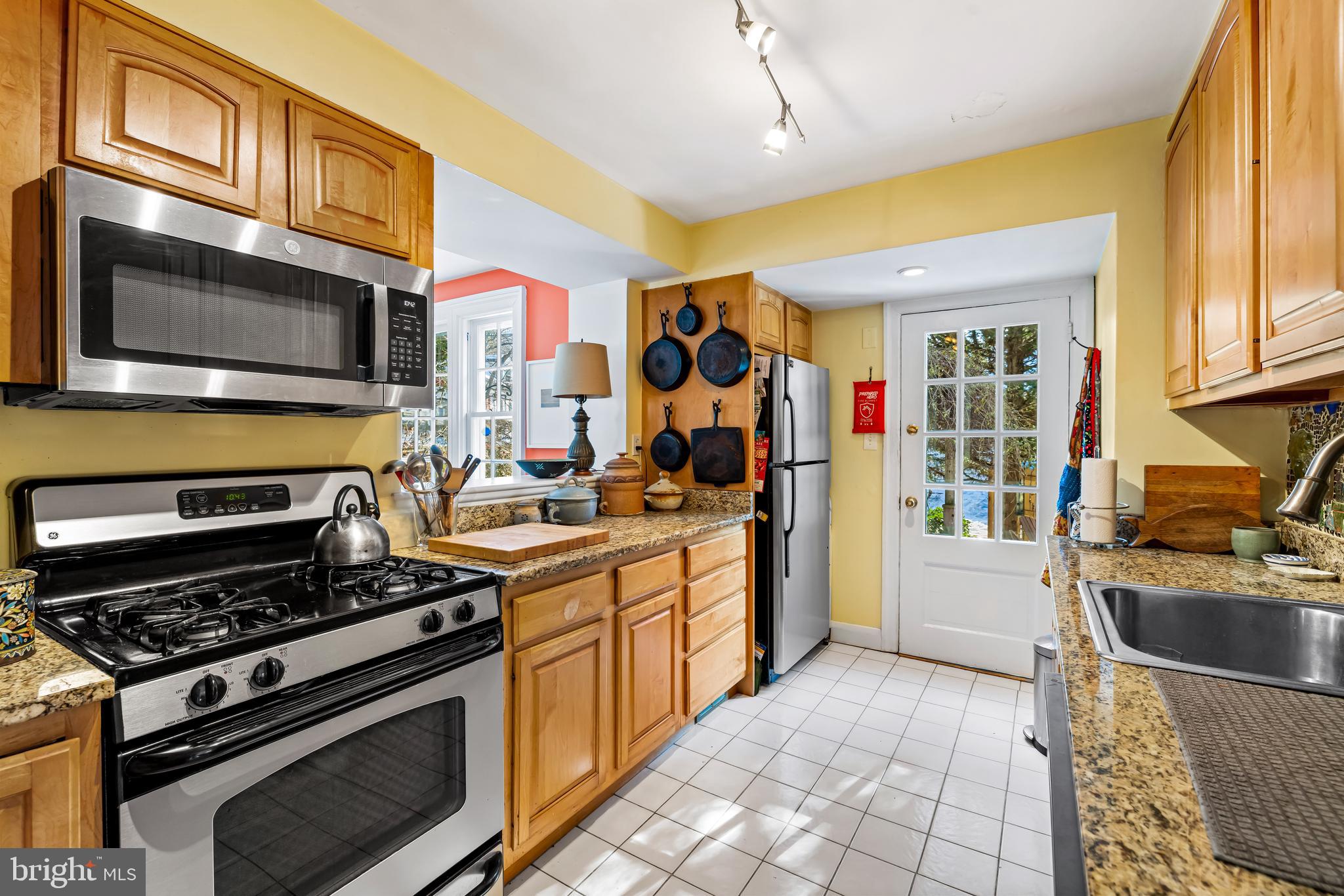 MOUNT WASHINGTON - Residential