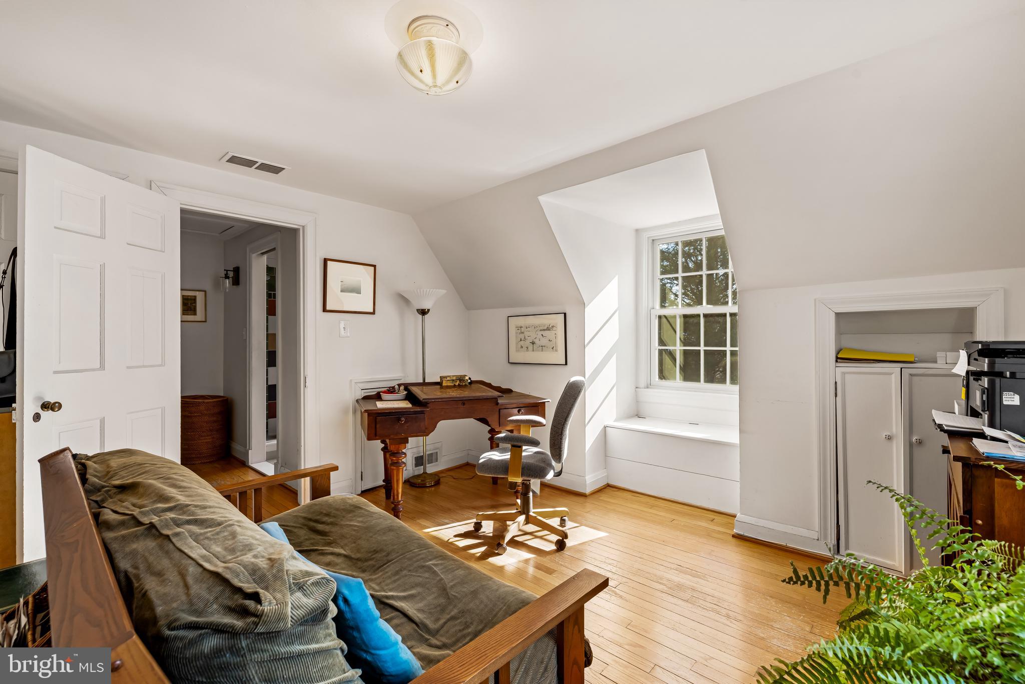 MOUNT WASHINGTON - Residential