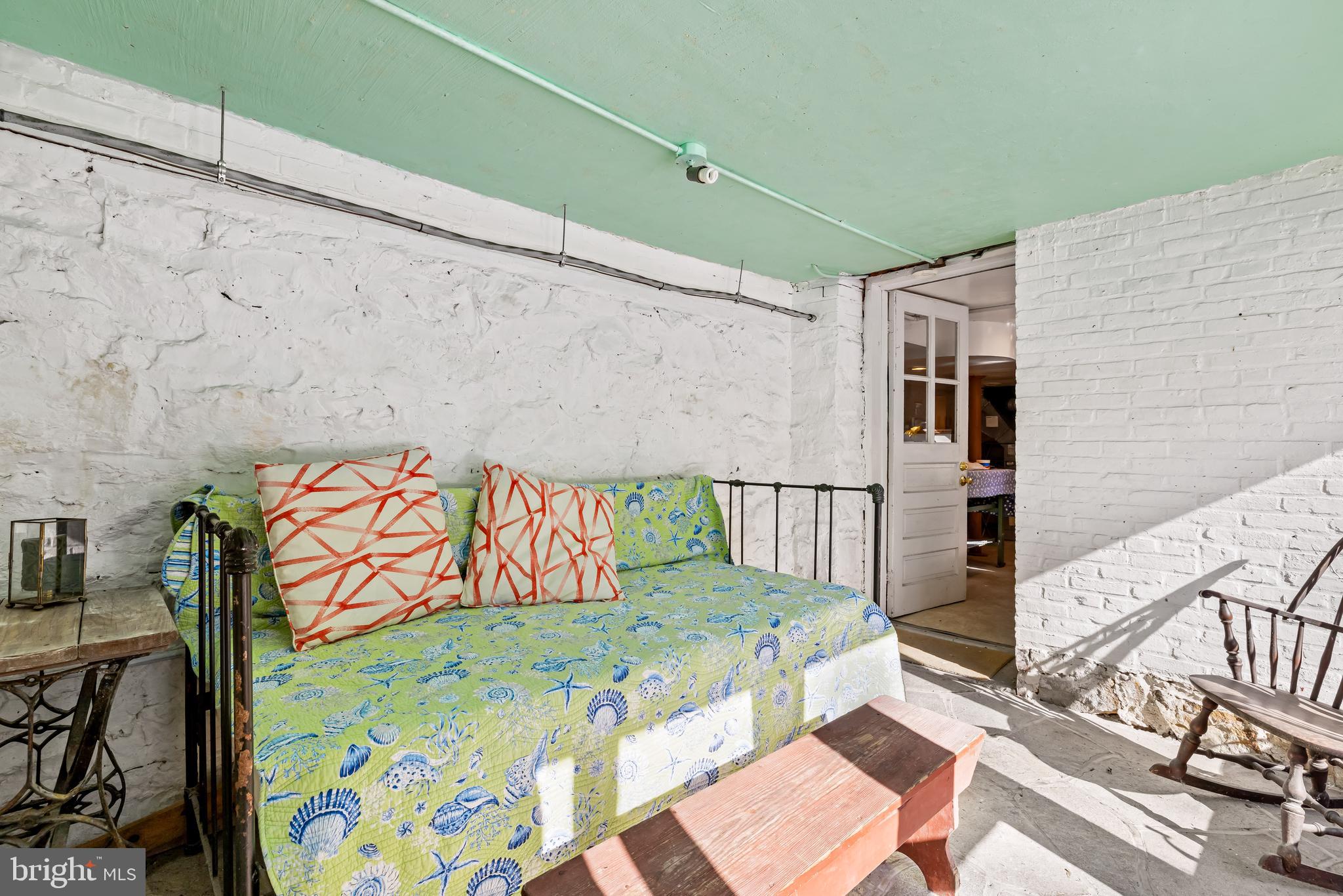 MOUNT WASHINGTON - Residential