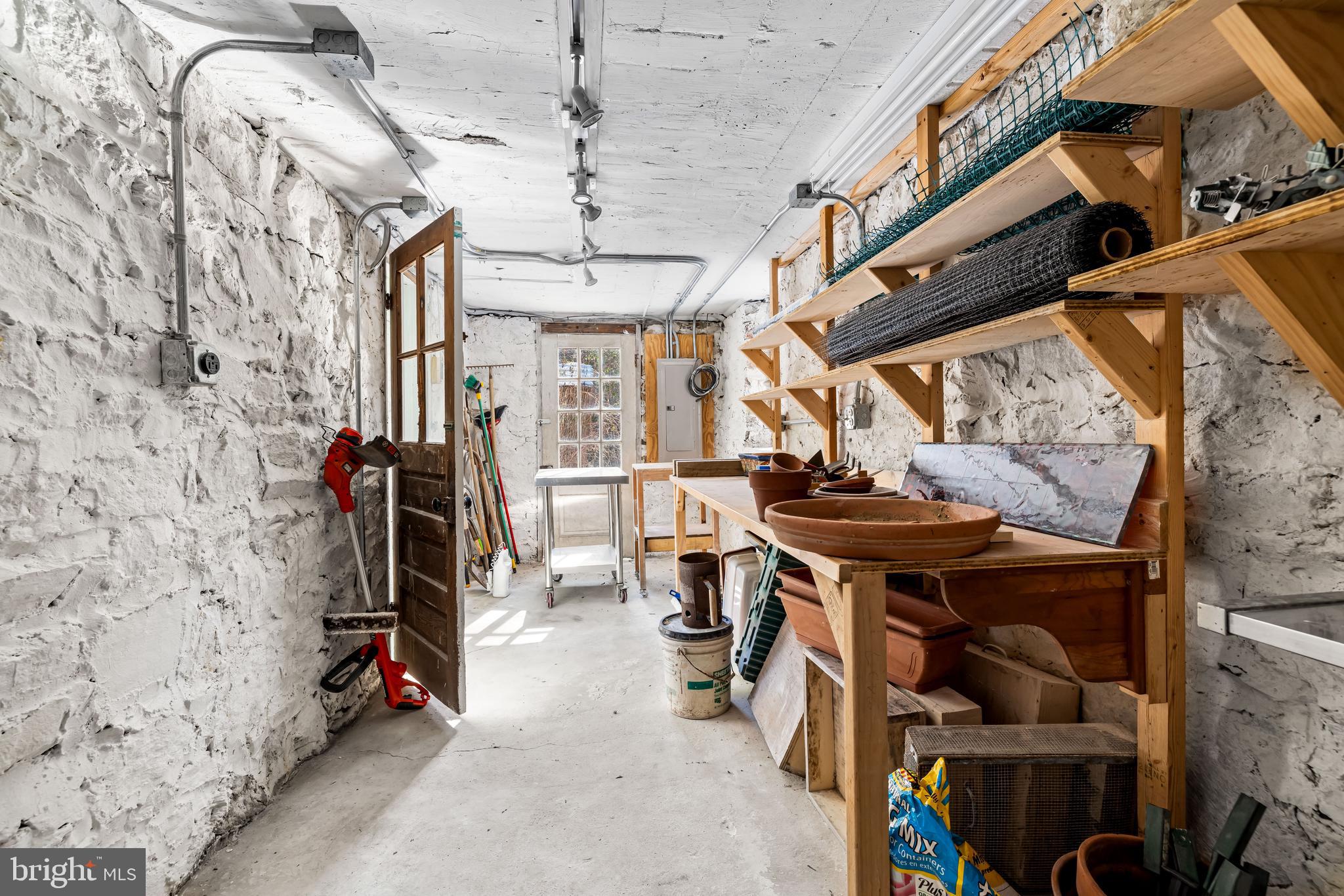 MOUNT WASHINGTON - Residential