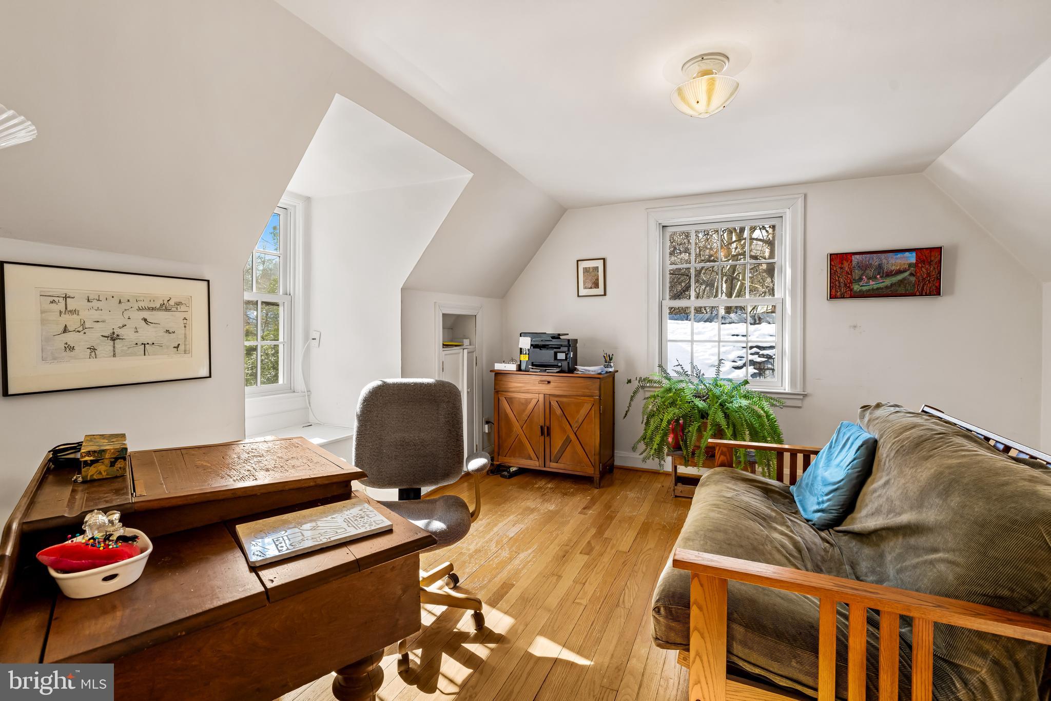 MOUNT WASHINGTON - Residential