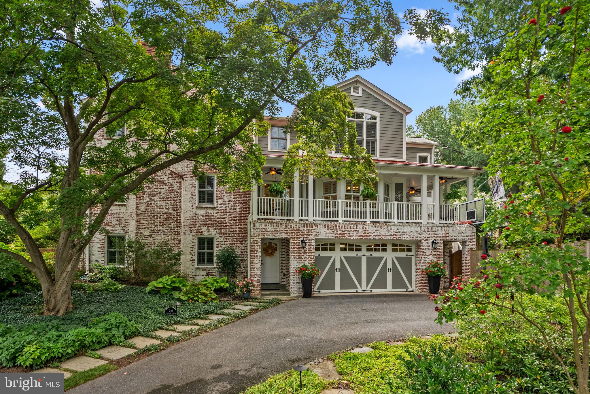710 WOODSIDE PARKWAY