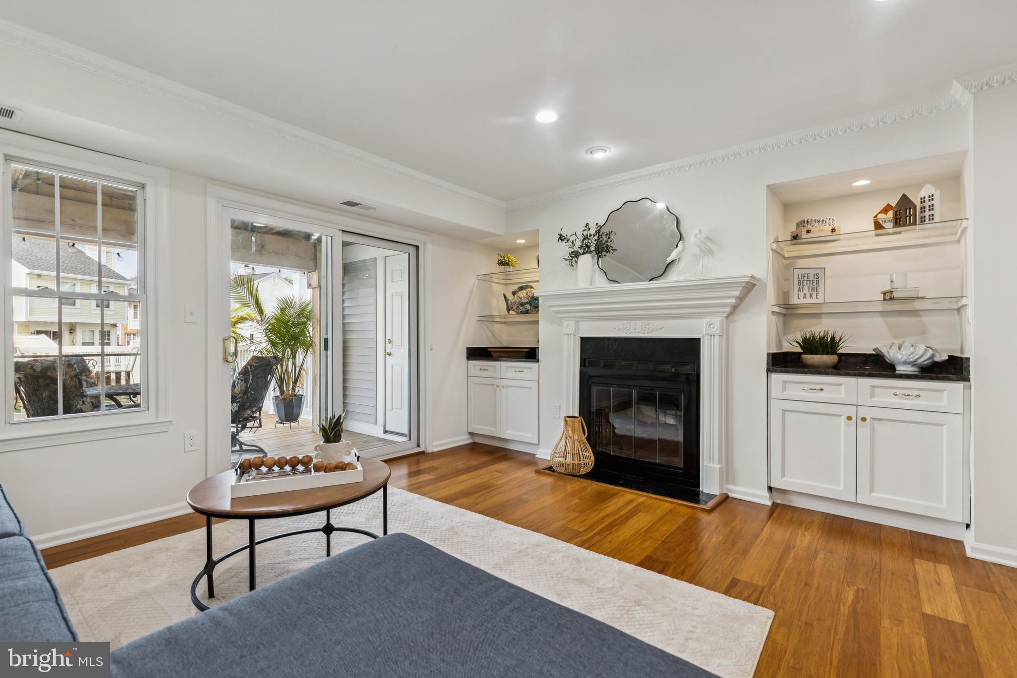 WATERS EDGE - Residential