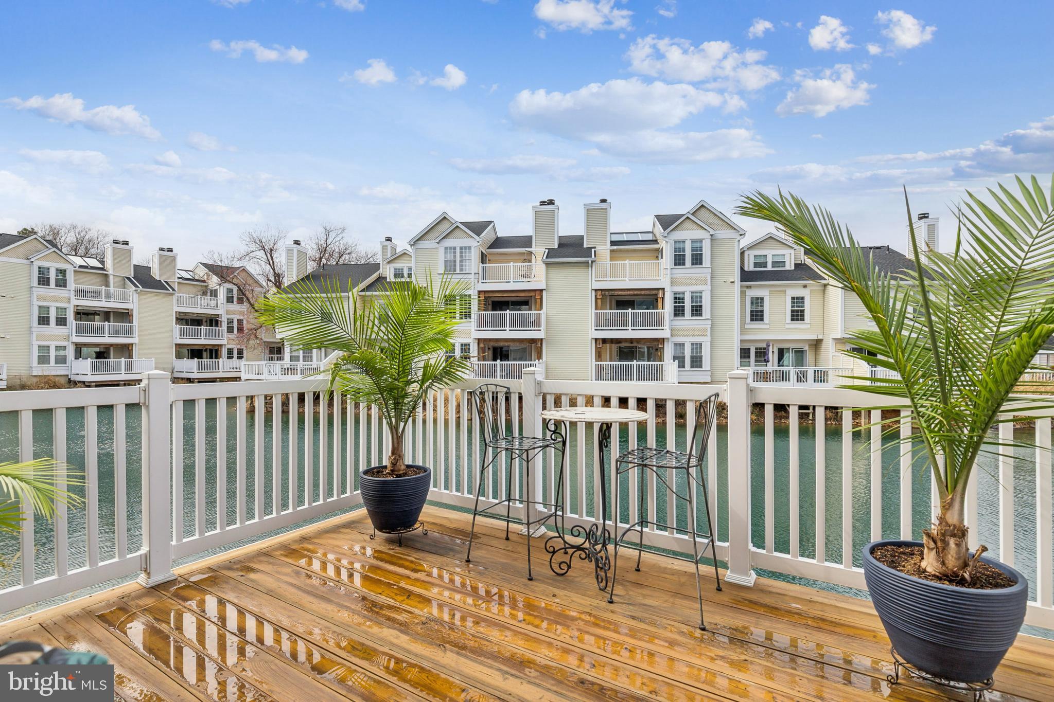 WATERS EDGE - Residential