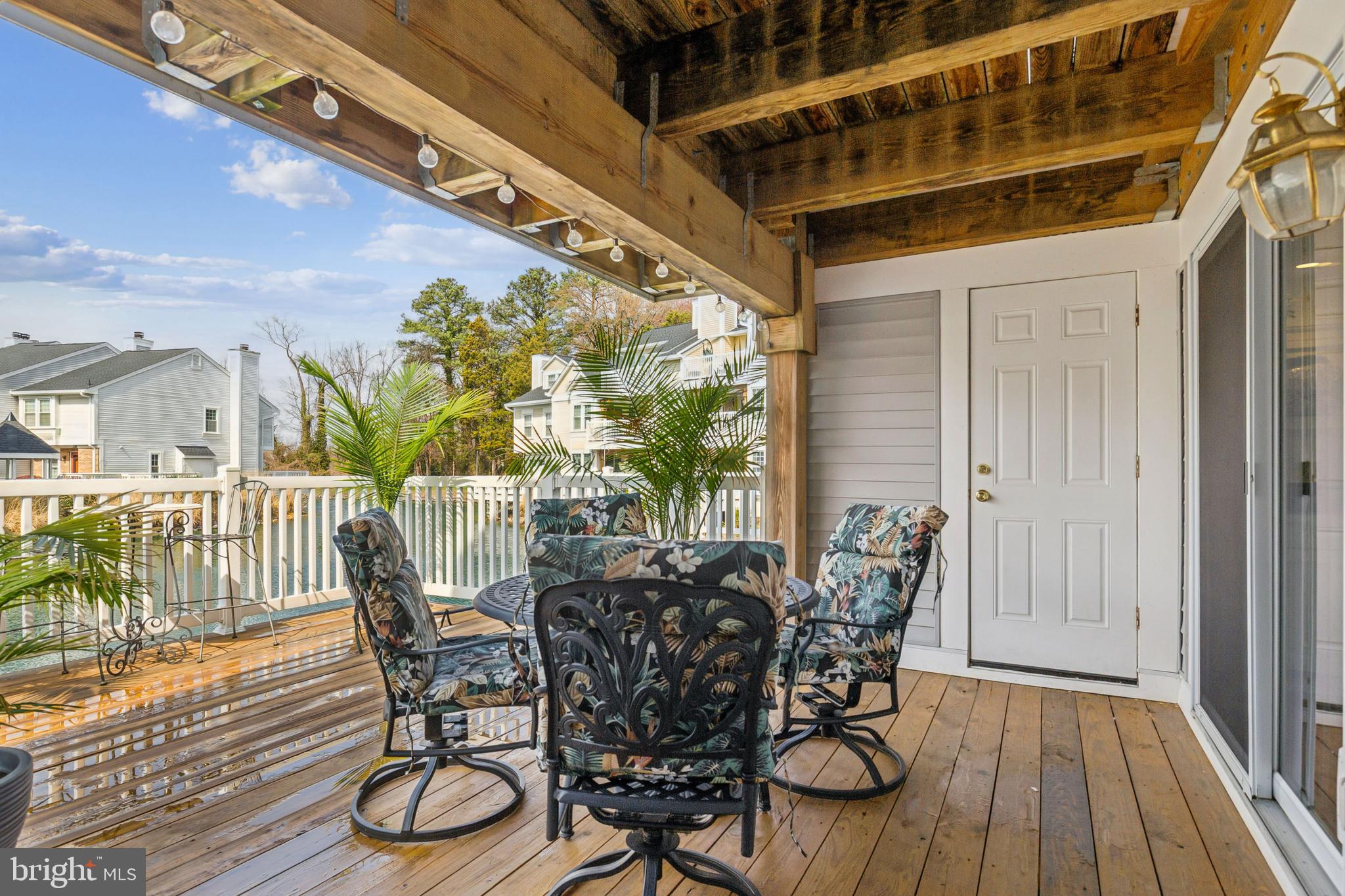 WATERS EDGE - Residential