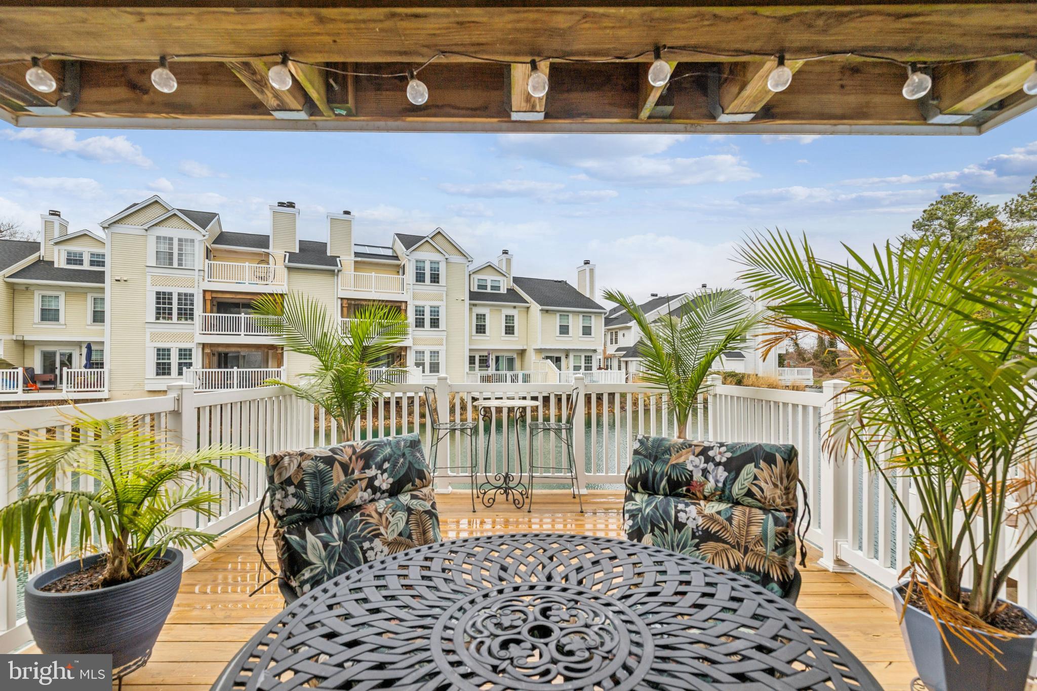 WATERS EDGE - Residential