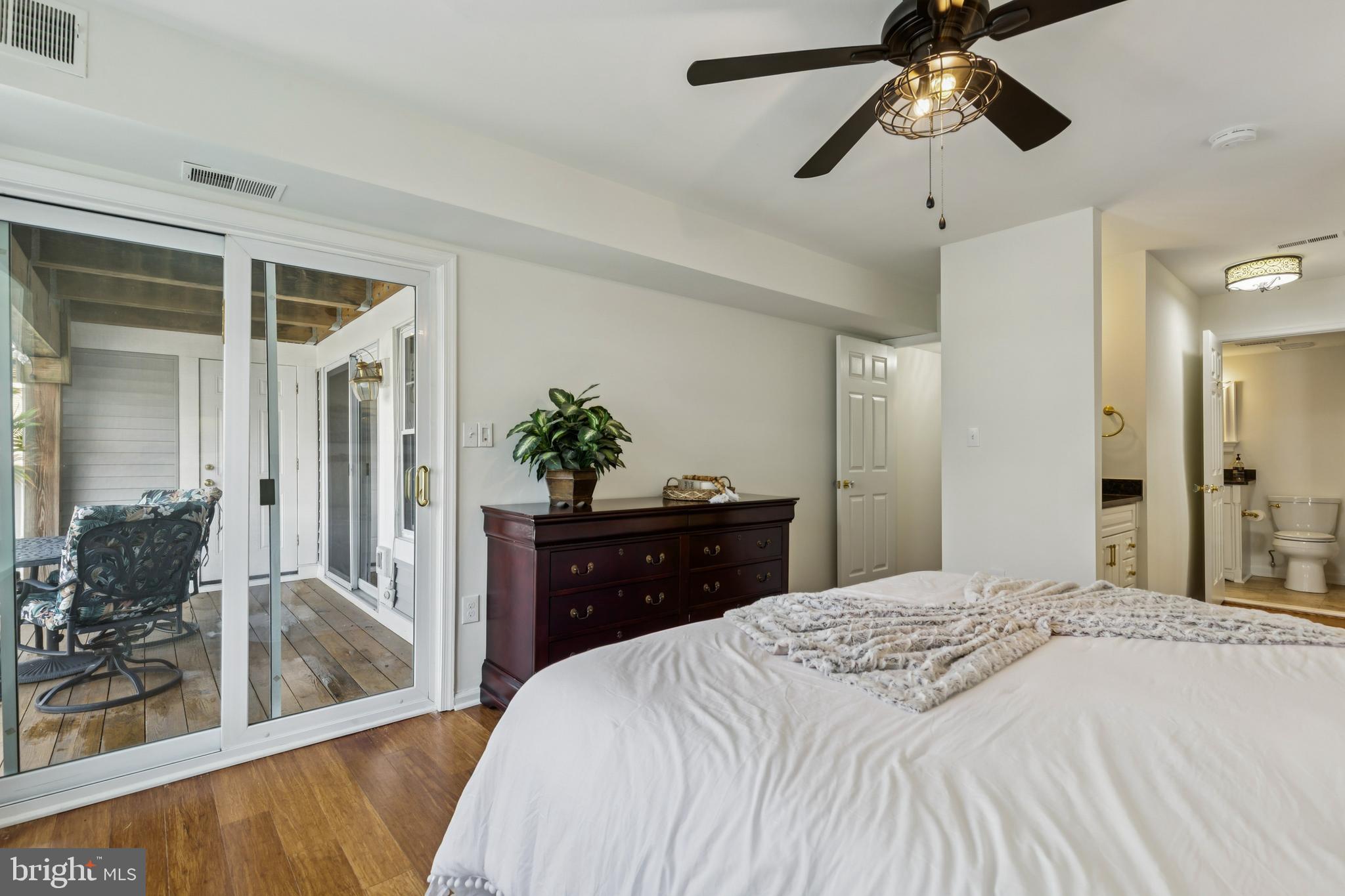 WATERS EDGE - Residential