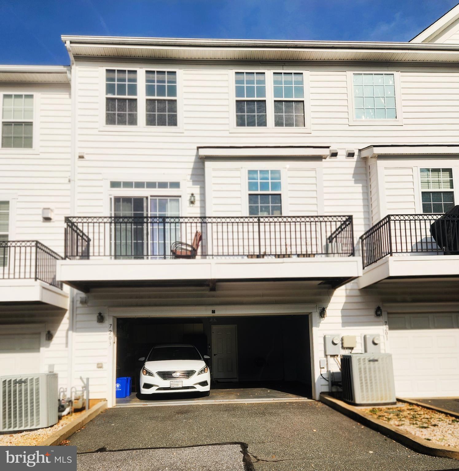 REDLAND ESTATES - Residential Lease