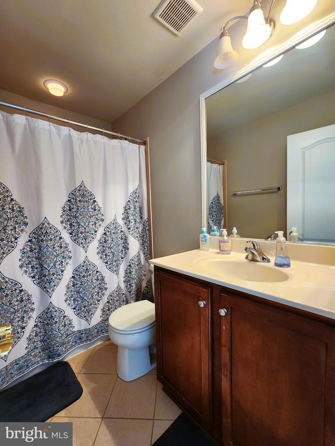 REDLAND ESTATES - Residential Lease