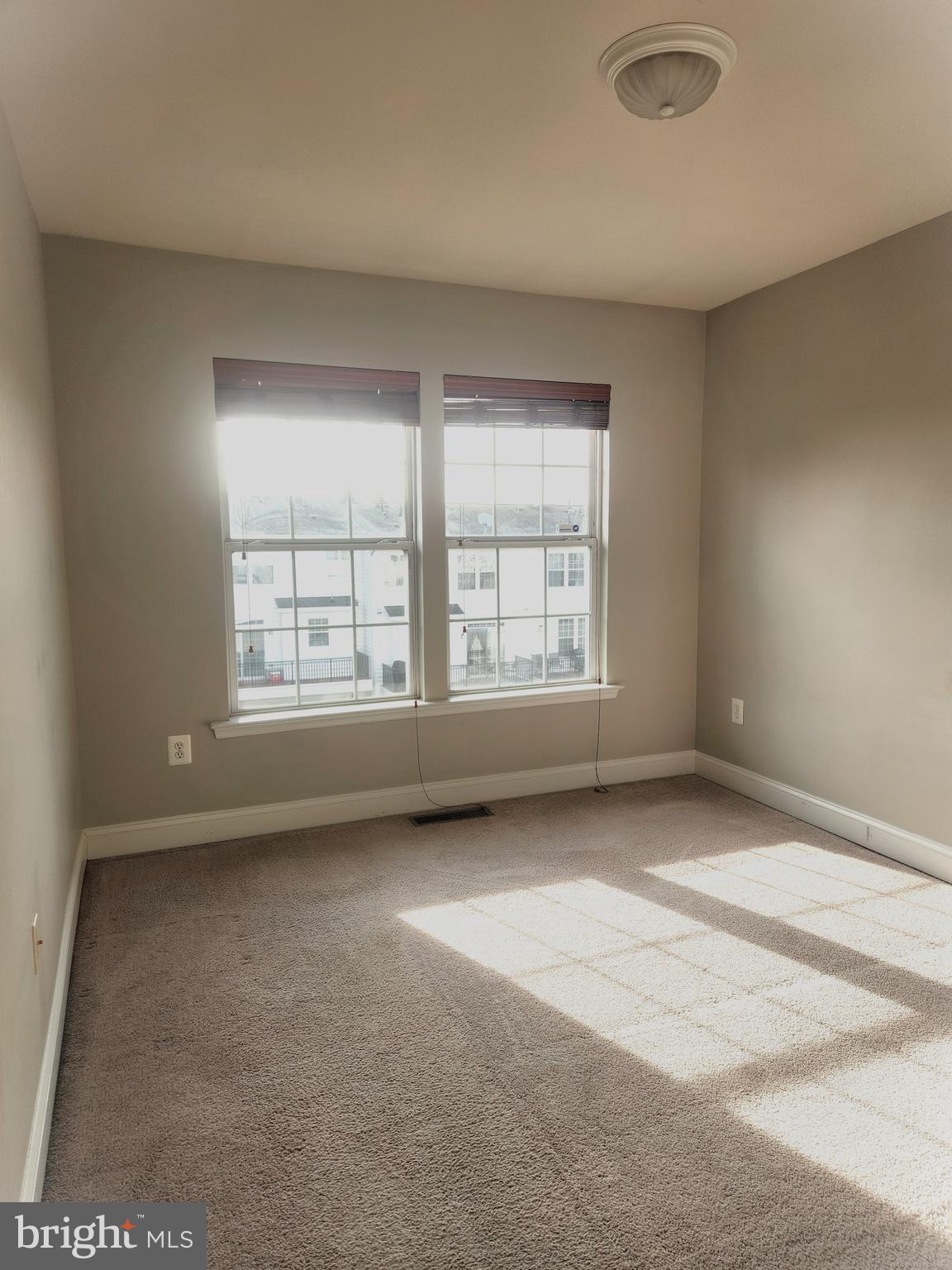 REDLAND ESTATES - Residential Lease