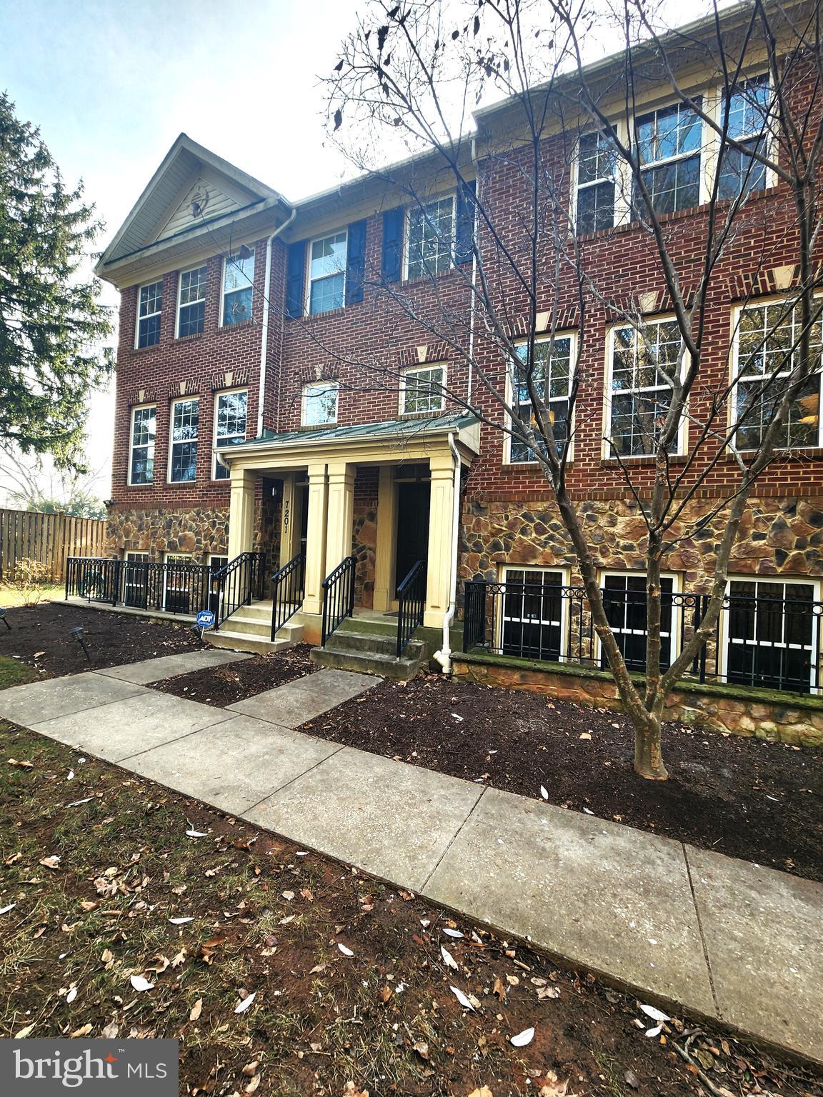 REDLAND ESTATES - Residential Lease