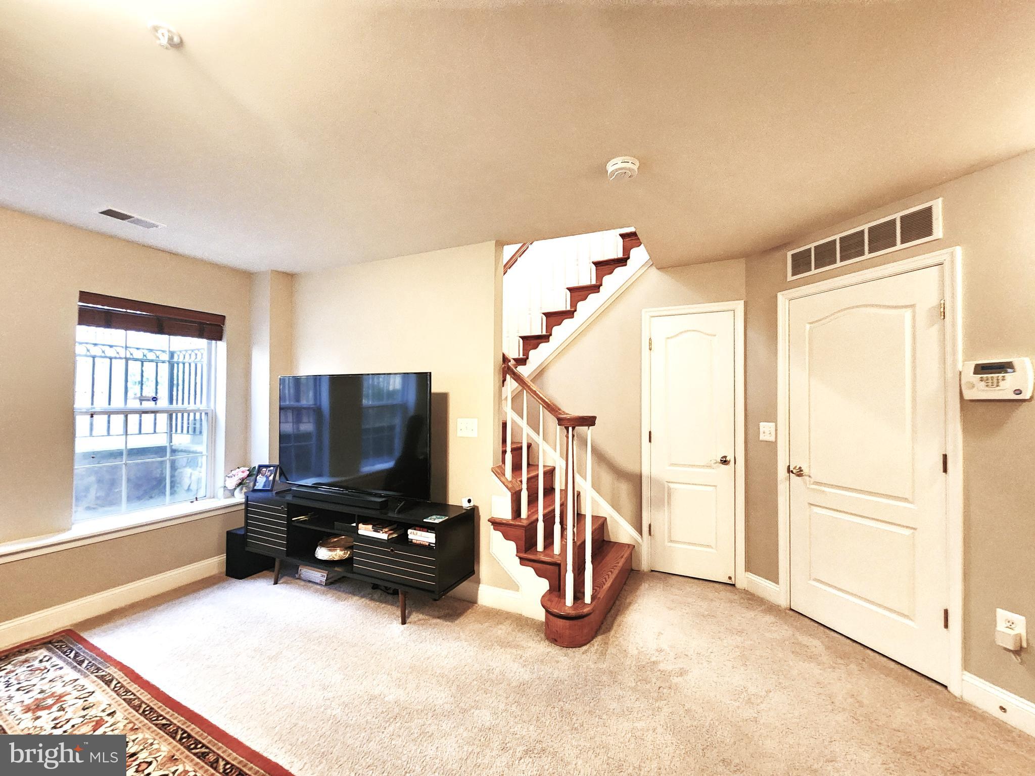 REDLAND ESTATES - Residential Lease