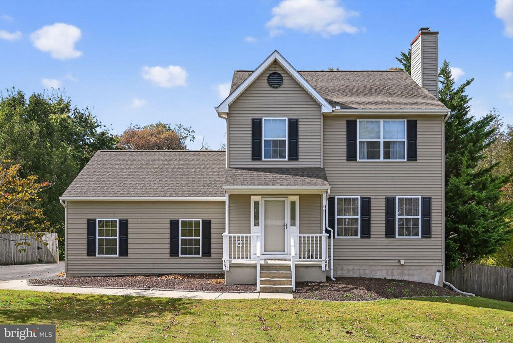 Photo of 231 Cool Spring Lane, STEWARTSTOWN, PA 17363 (MLS # PAYK2090320)