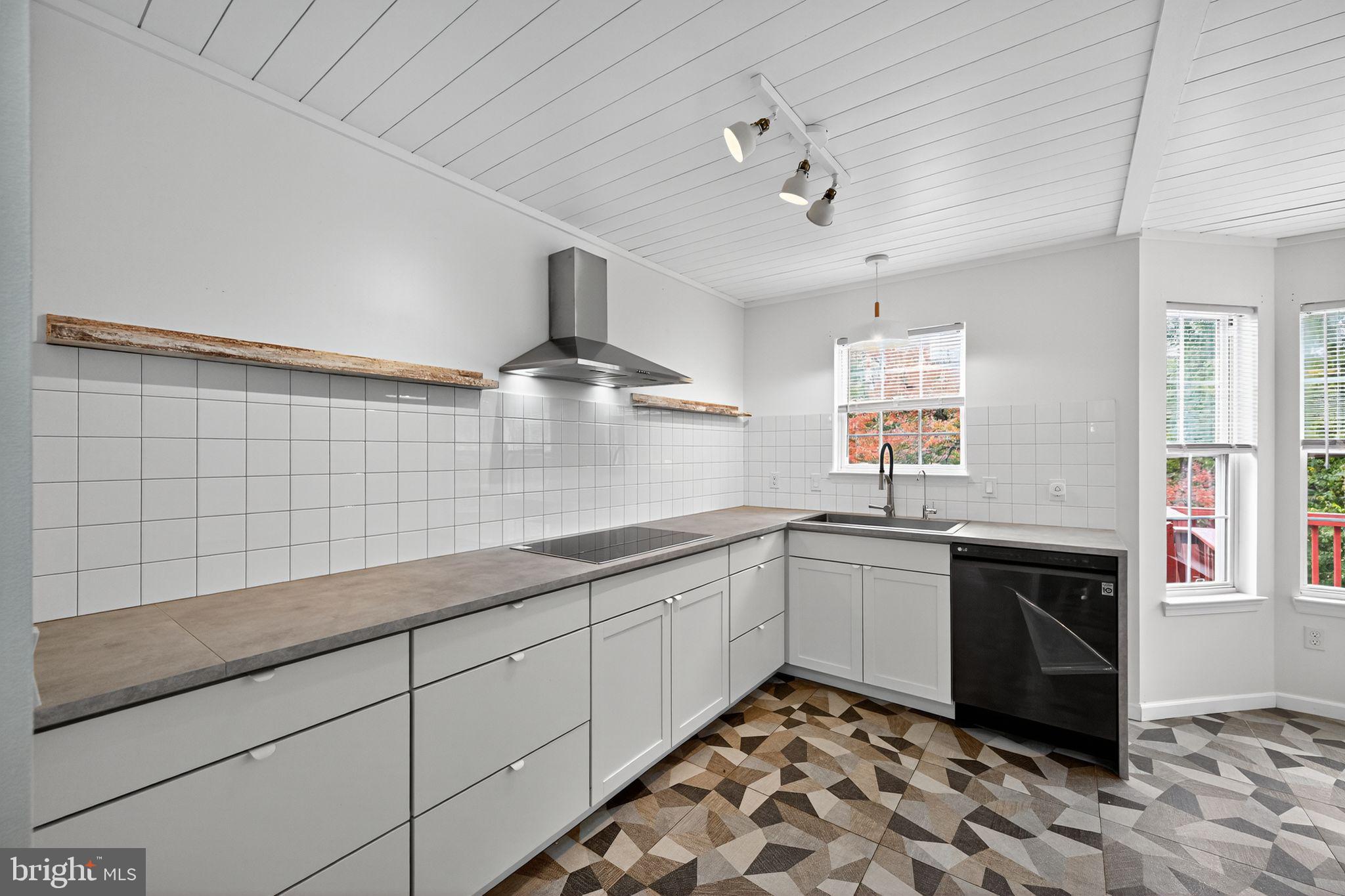 EBAUGHS CREEK - Residential