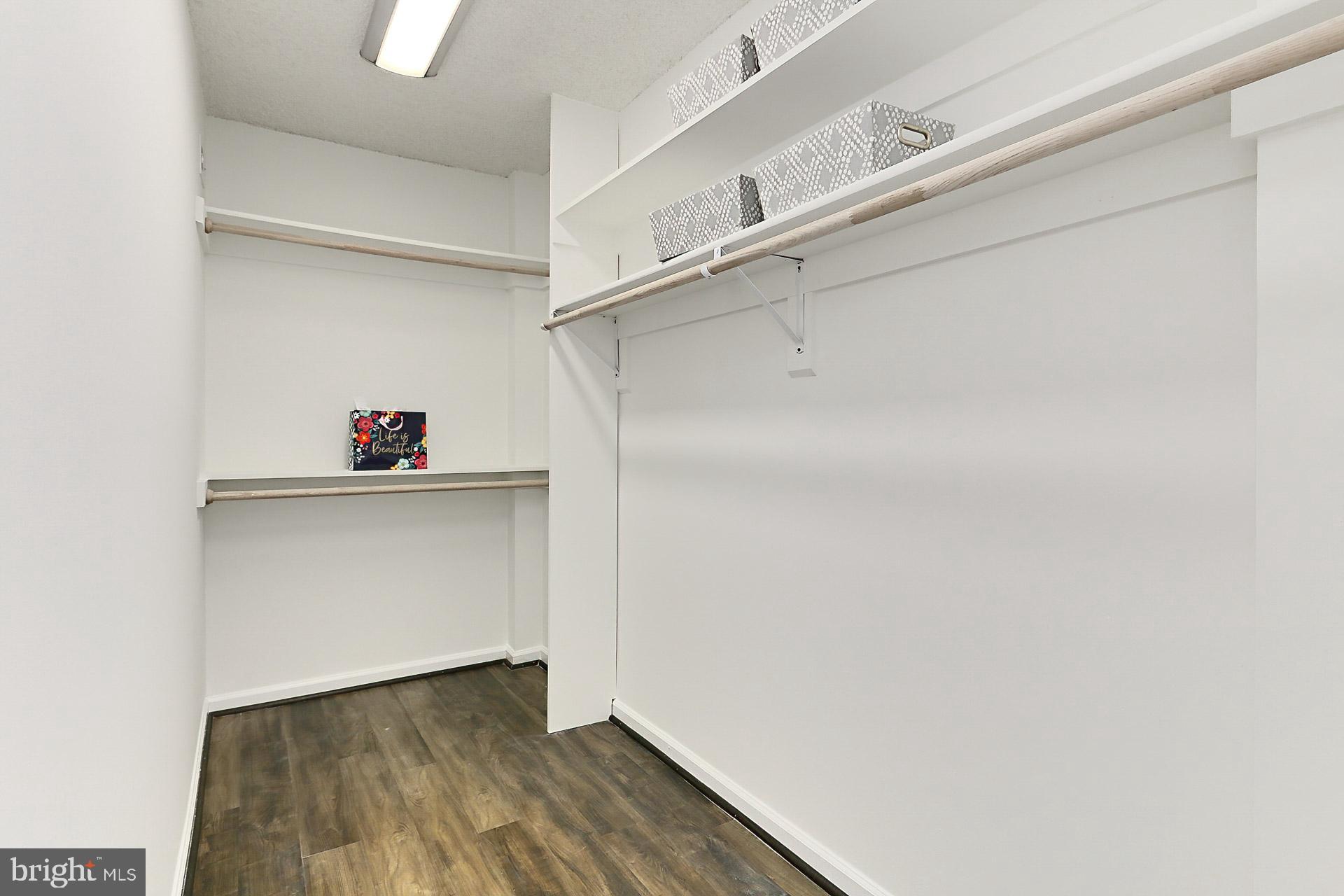 CARLYLE HOUSE - Residential