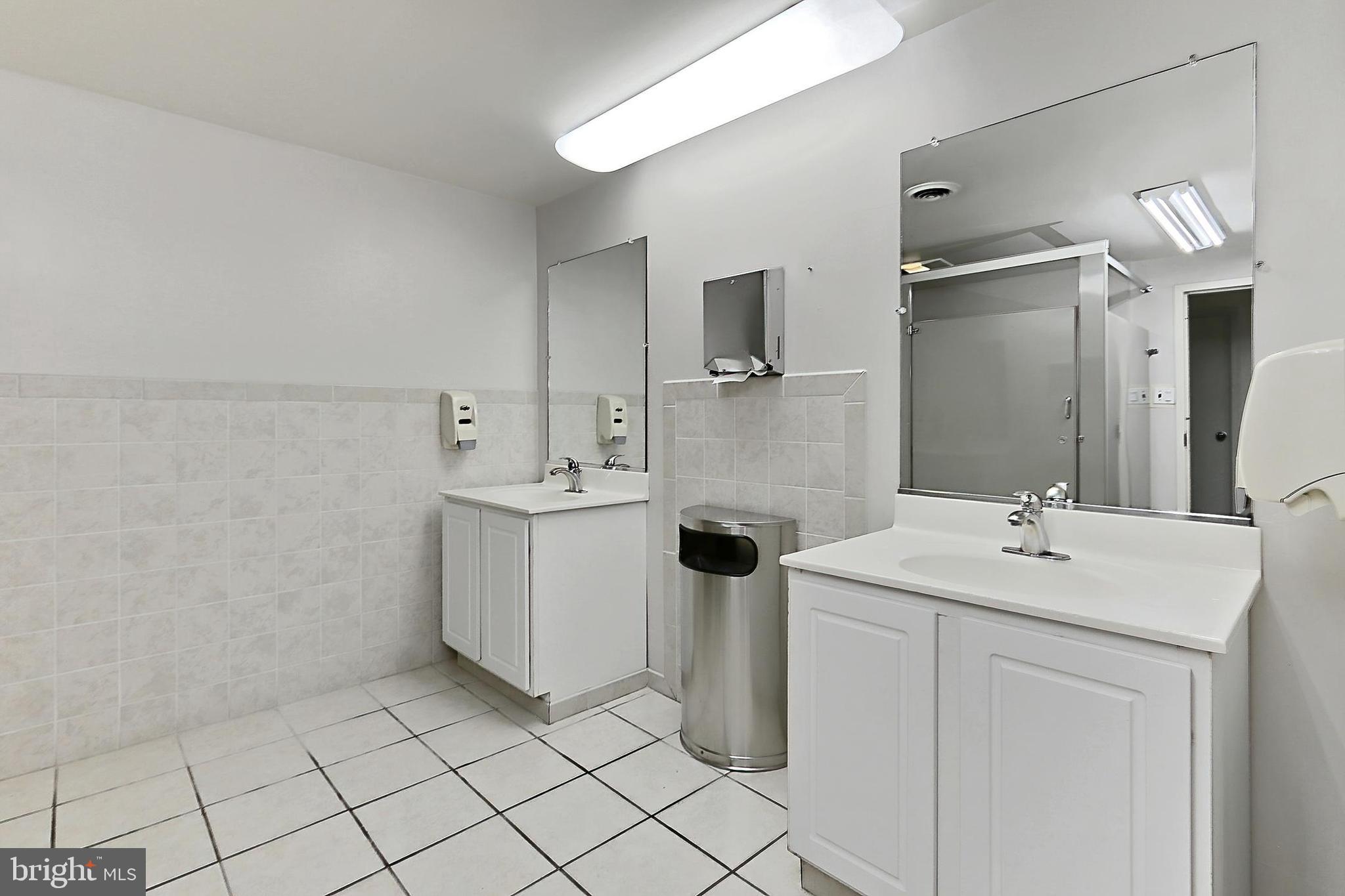 CARLYLE HOUSE - Residential