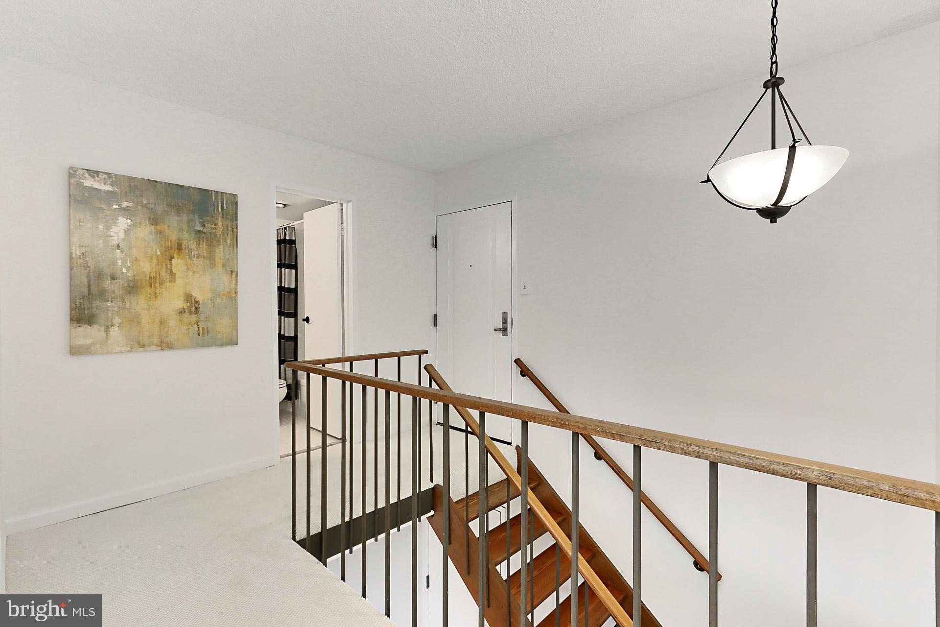 CARLYLE HOUSE - Residential