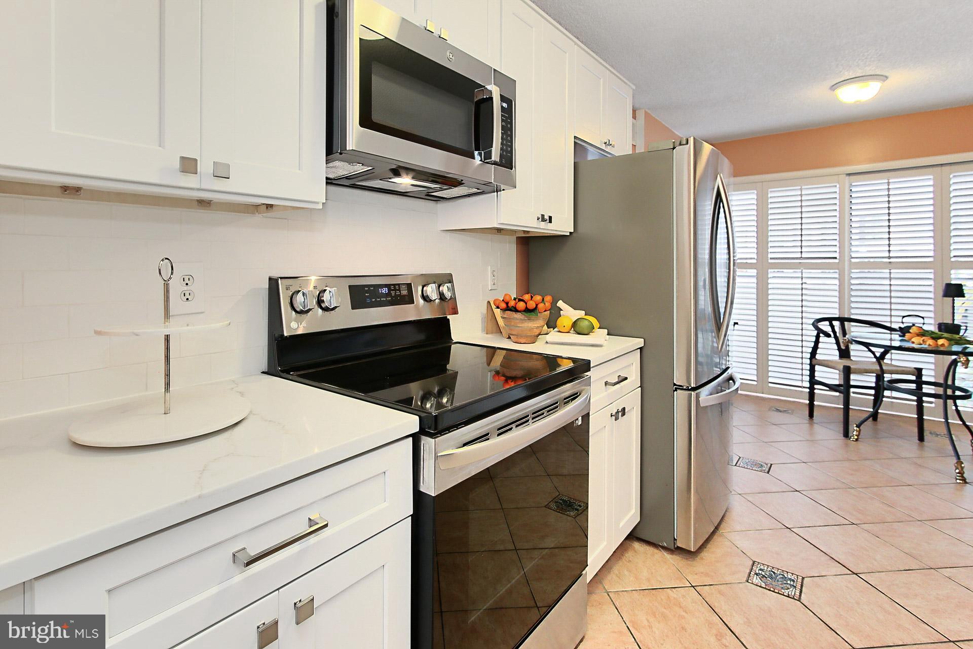 CARLYLE HOUSE - Residential