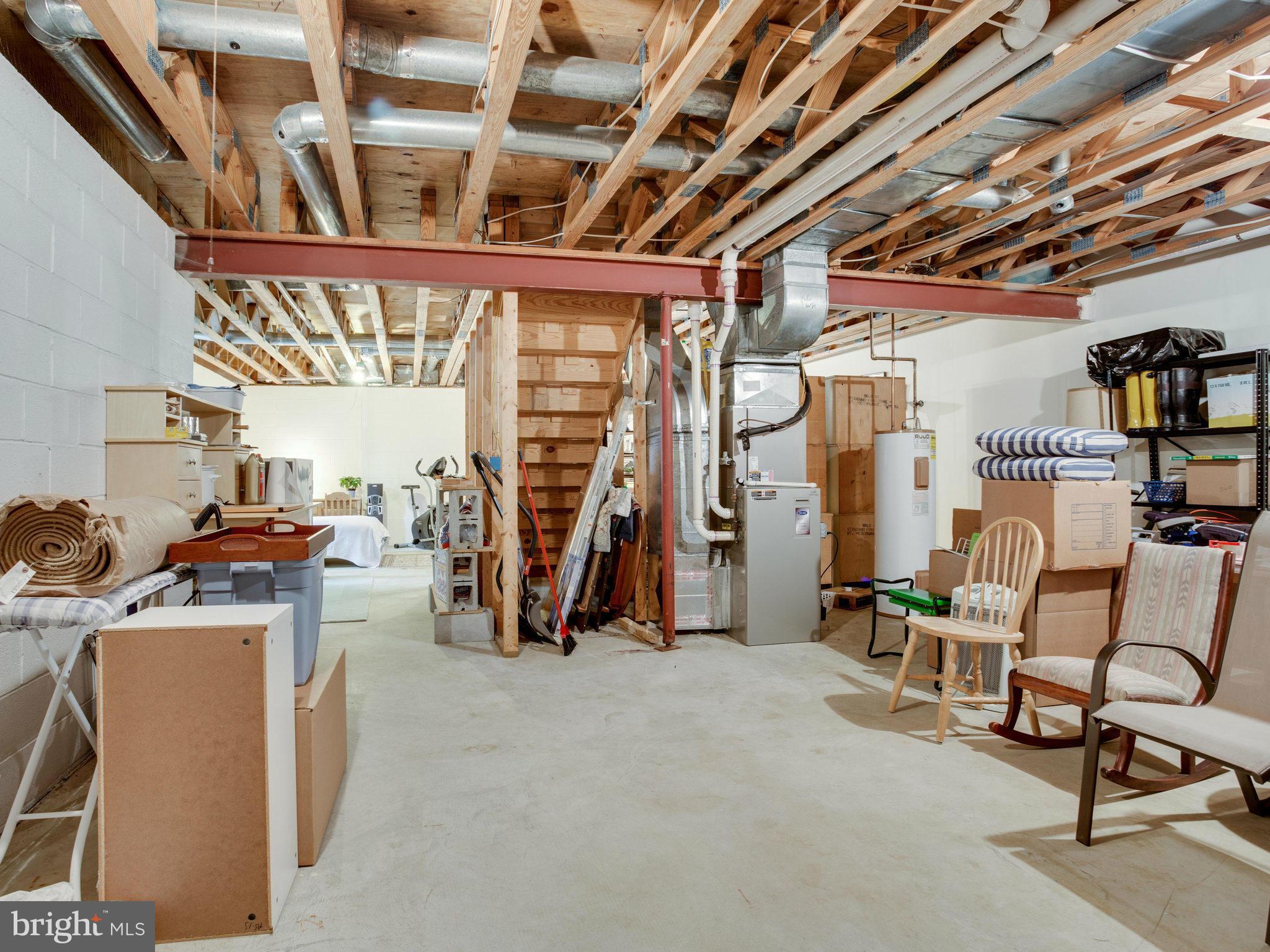 HUNT MEADOW - Residential