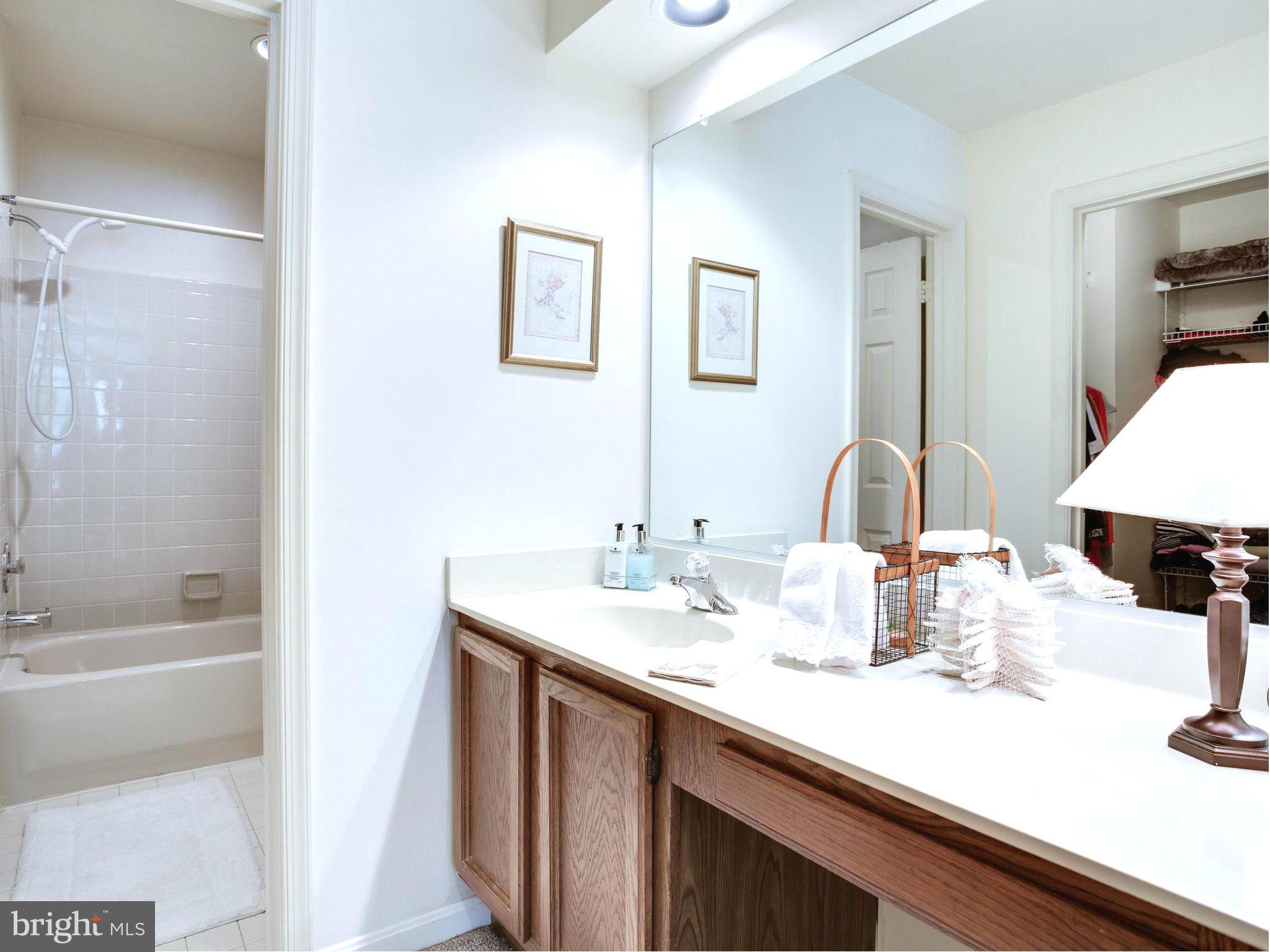 HUNT MEADOW - Residential